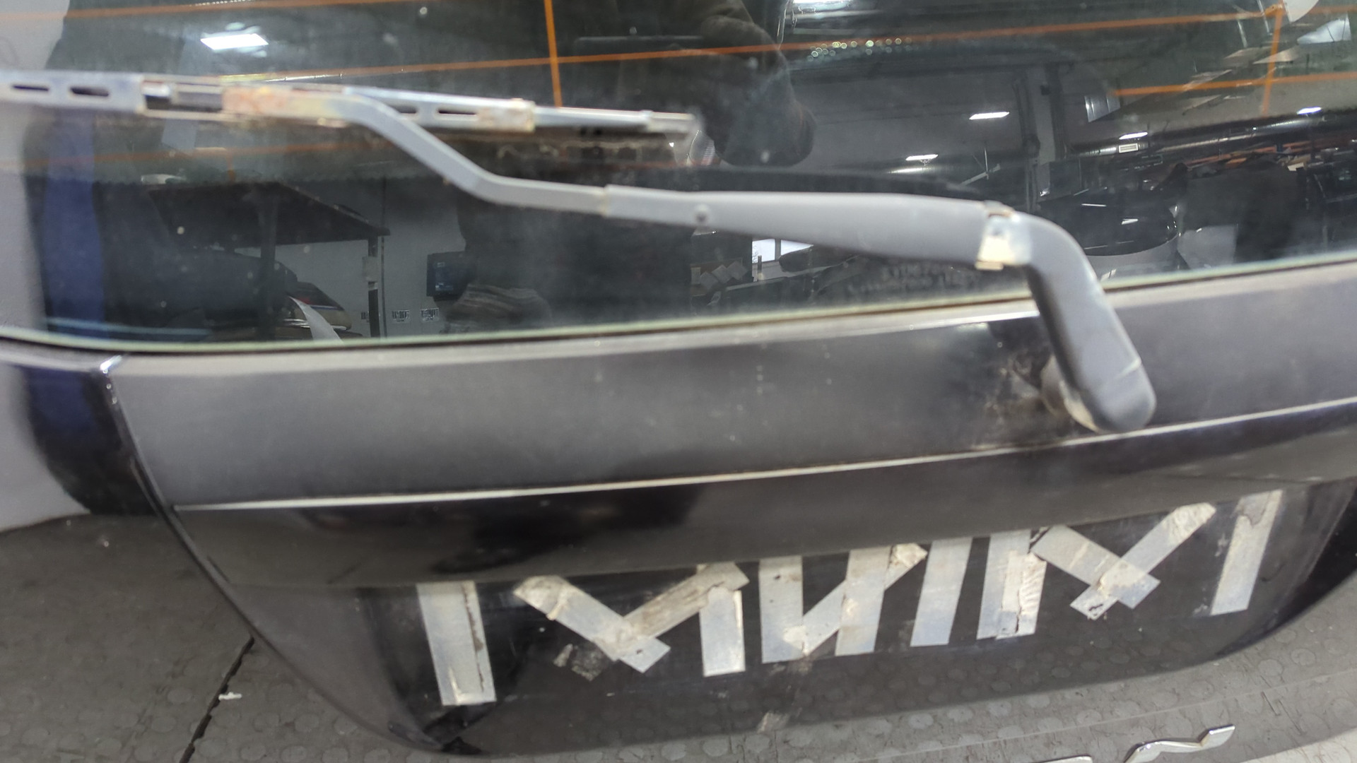 Дверь багажника