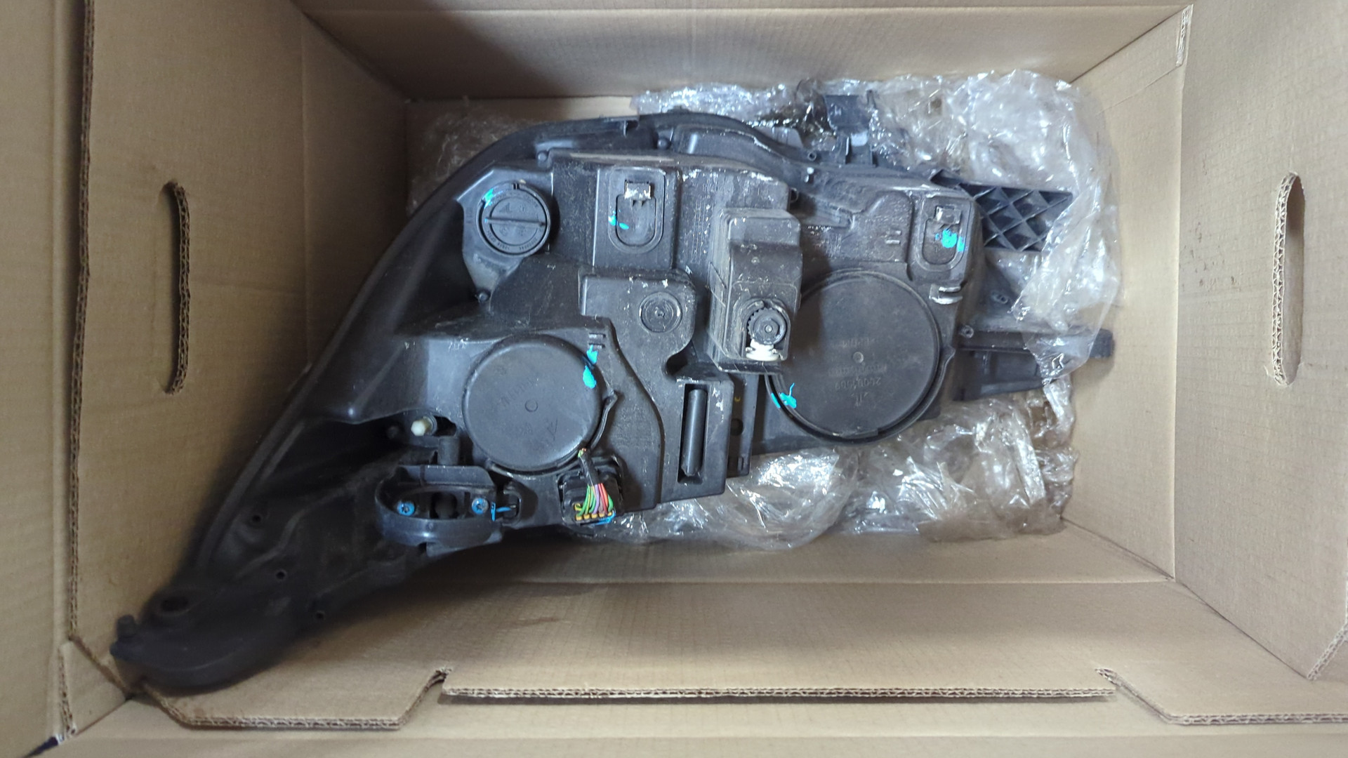 Фара правая