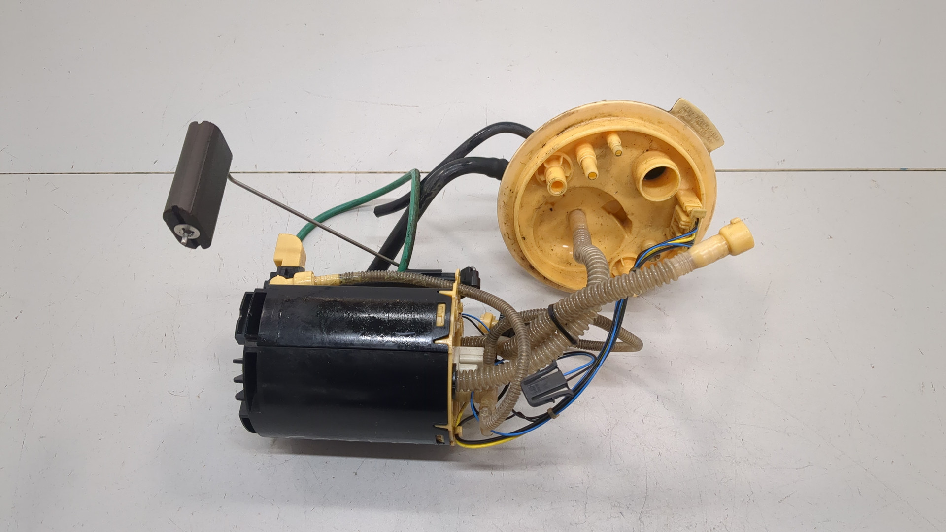 Насос топливный электрический