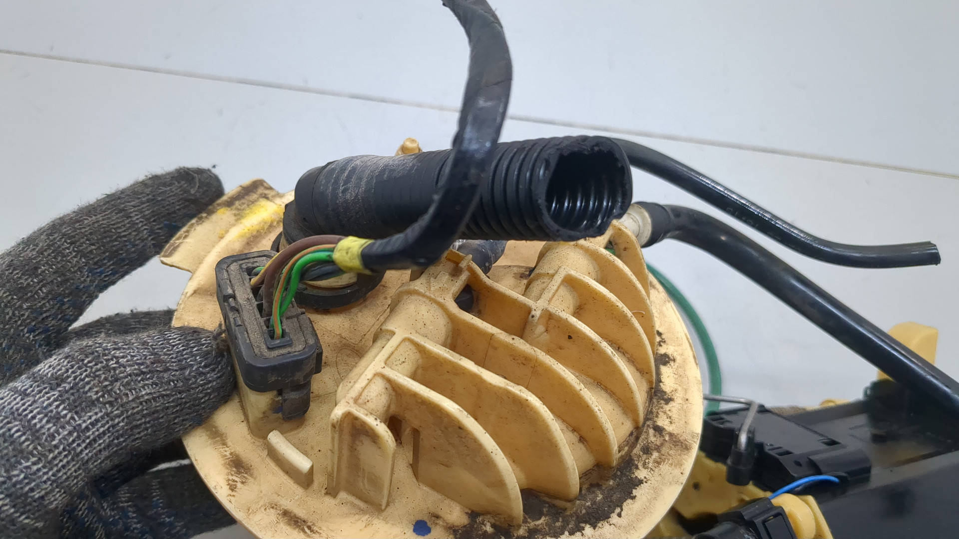 Насос топливный электрический