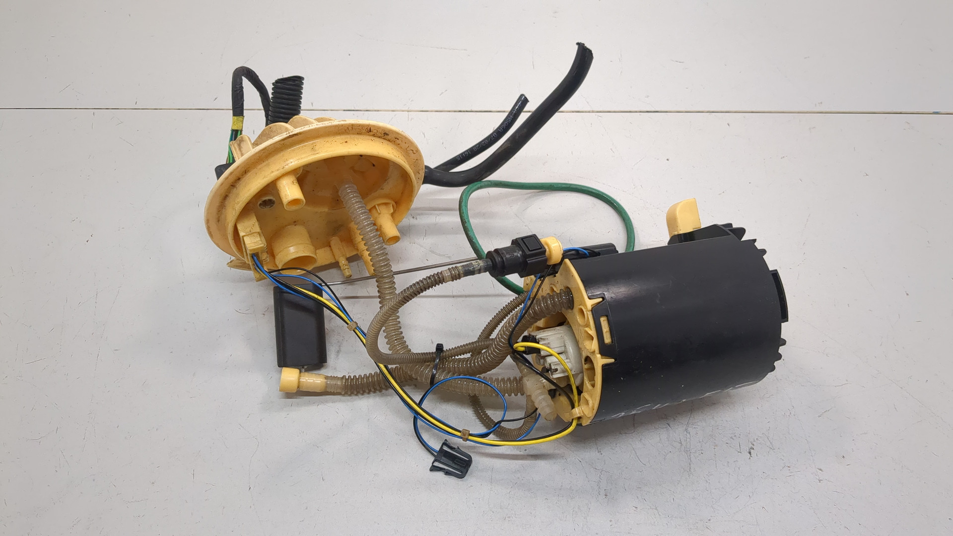 Насос топливный электрический