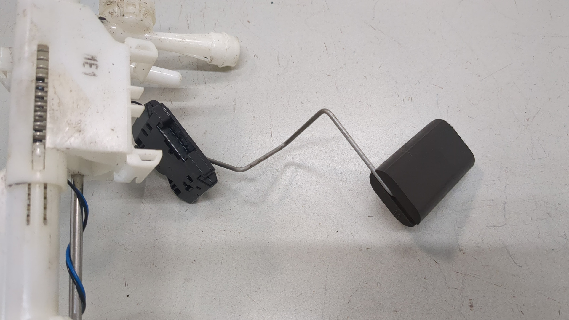 Датчик уровня топлива