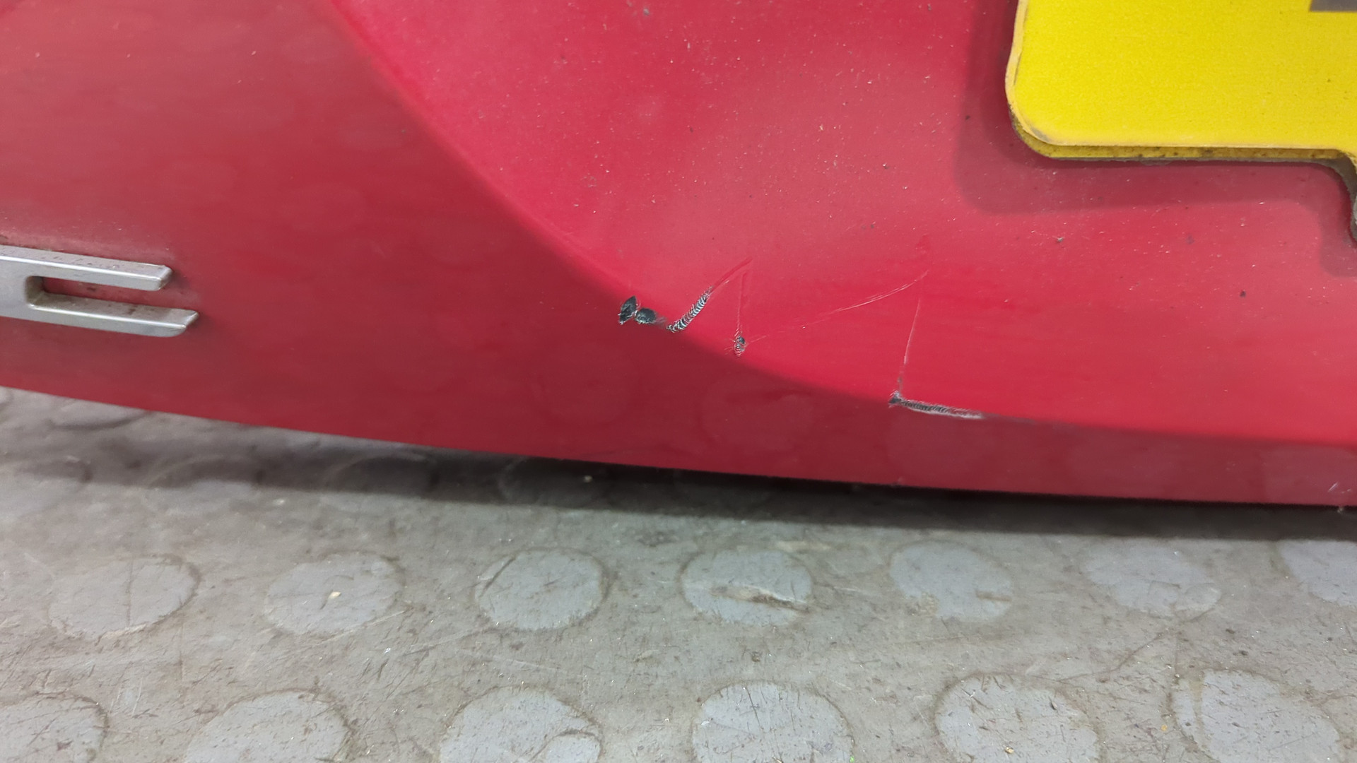 Дверь багажника