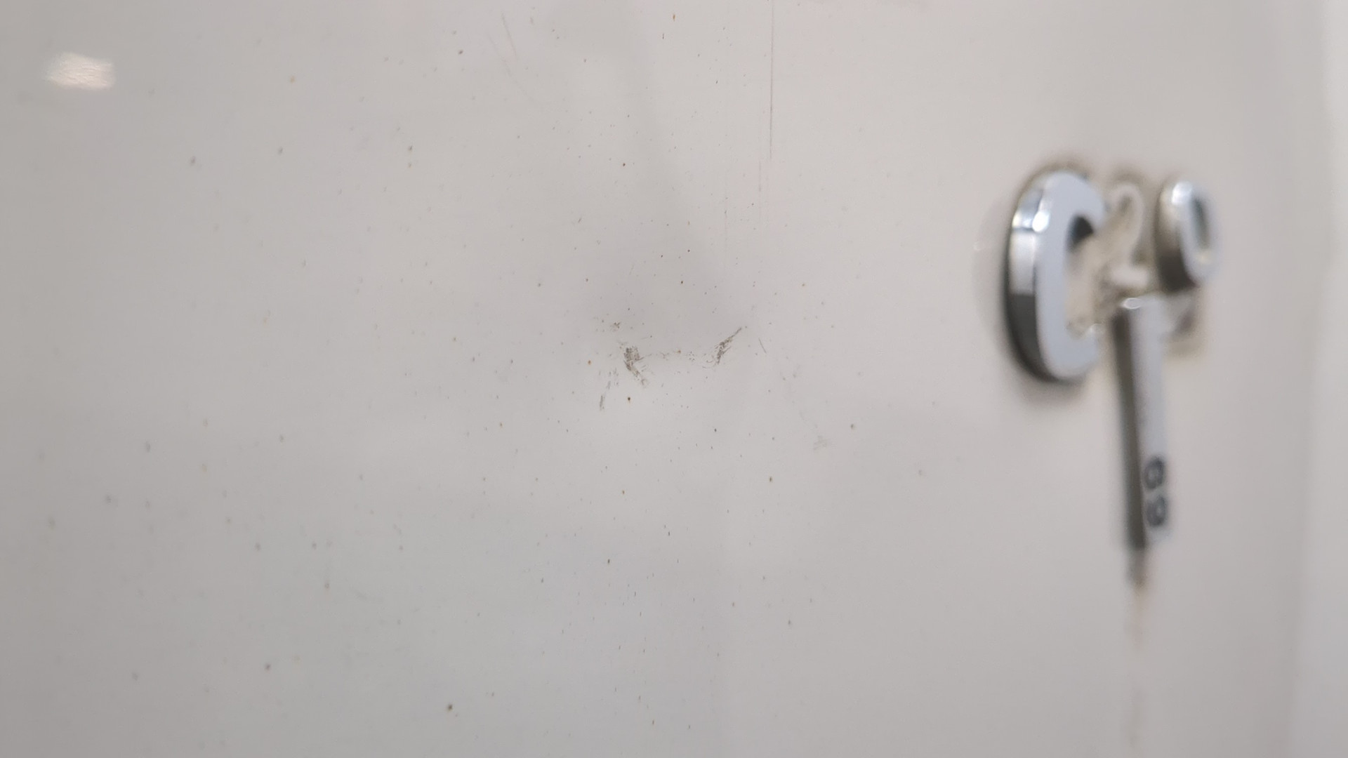 Дверь багажника правая