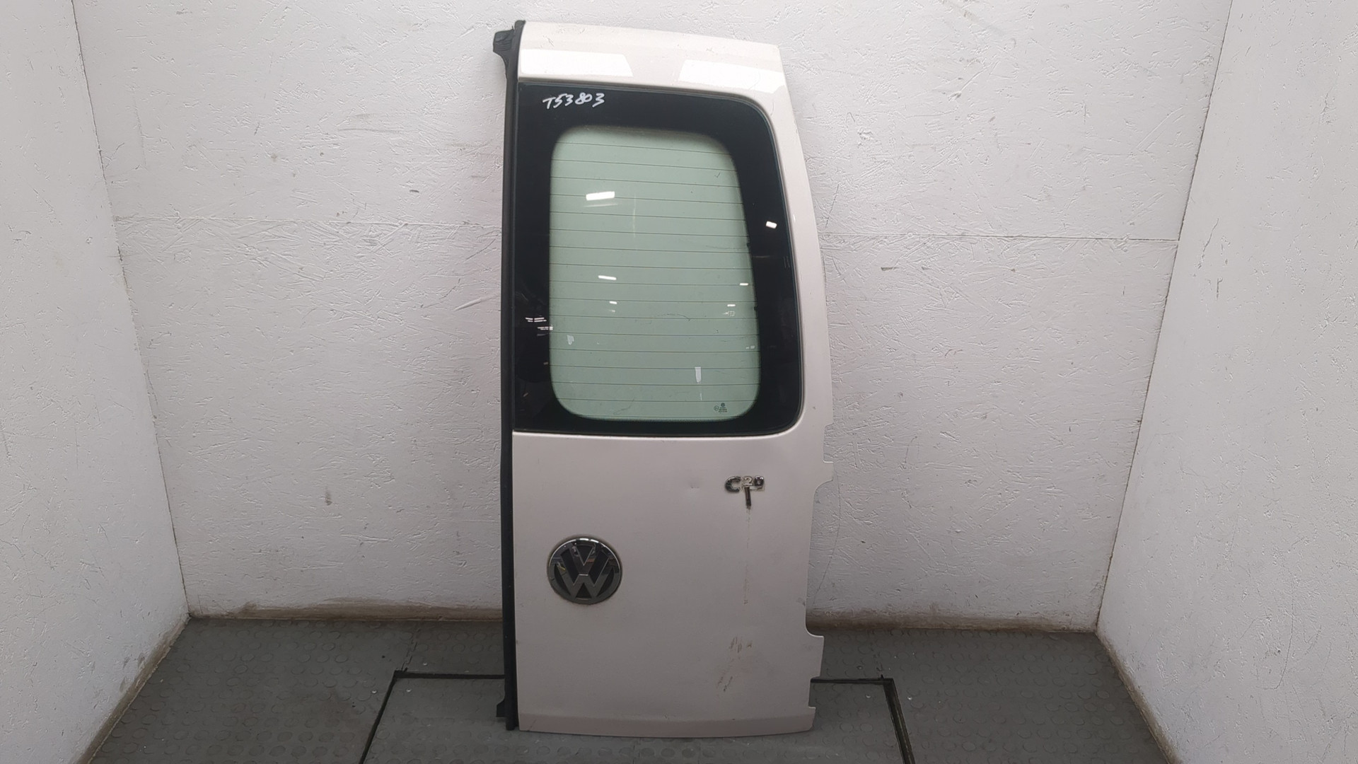 Дверь багажника правая