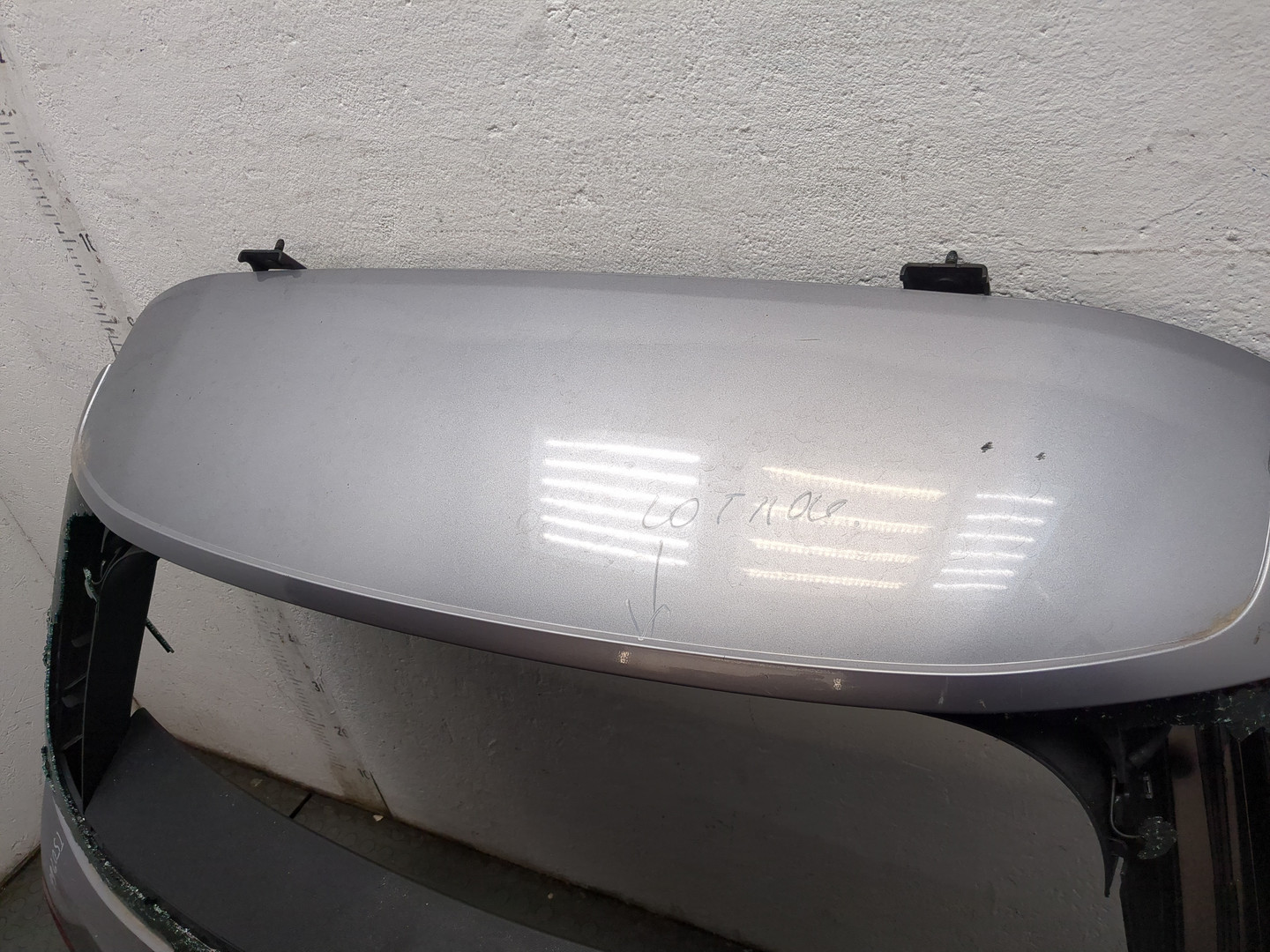 Дверь багажника