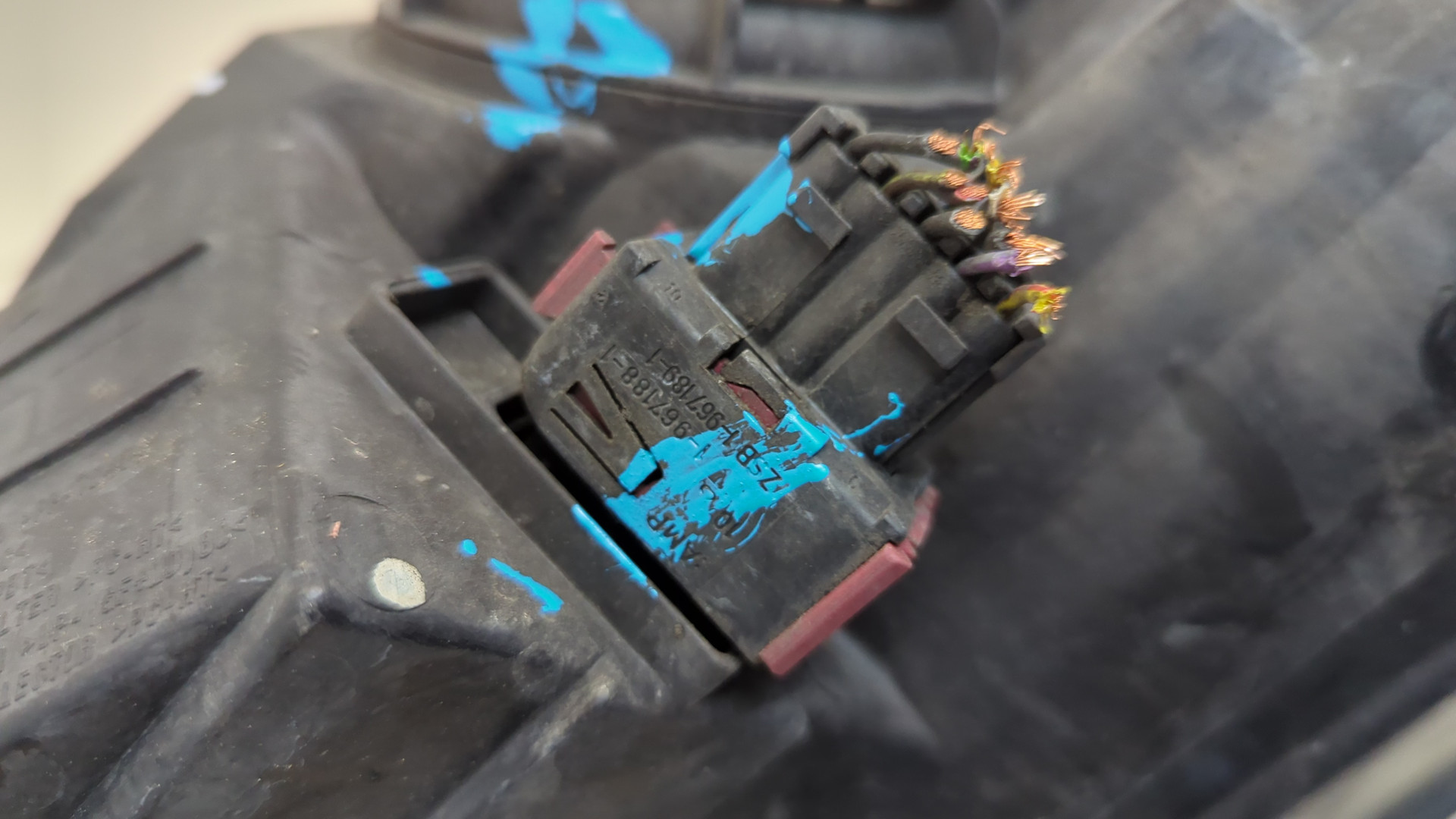 Фара правая