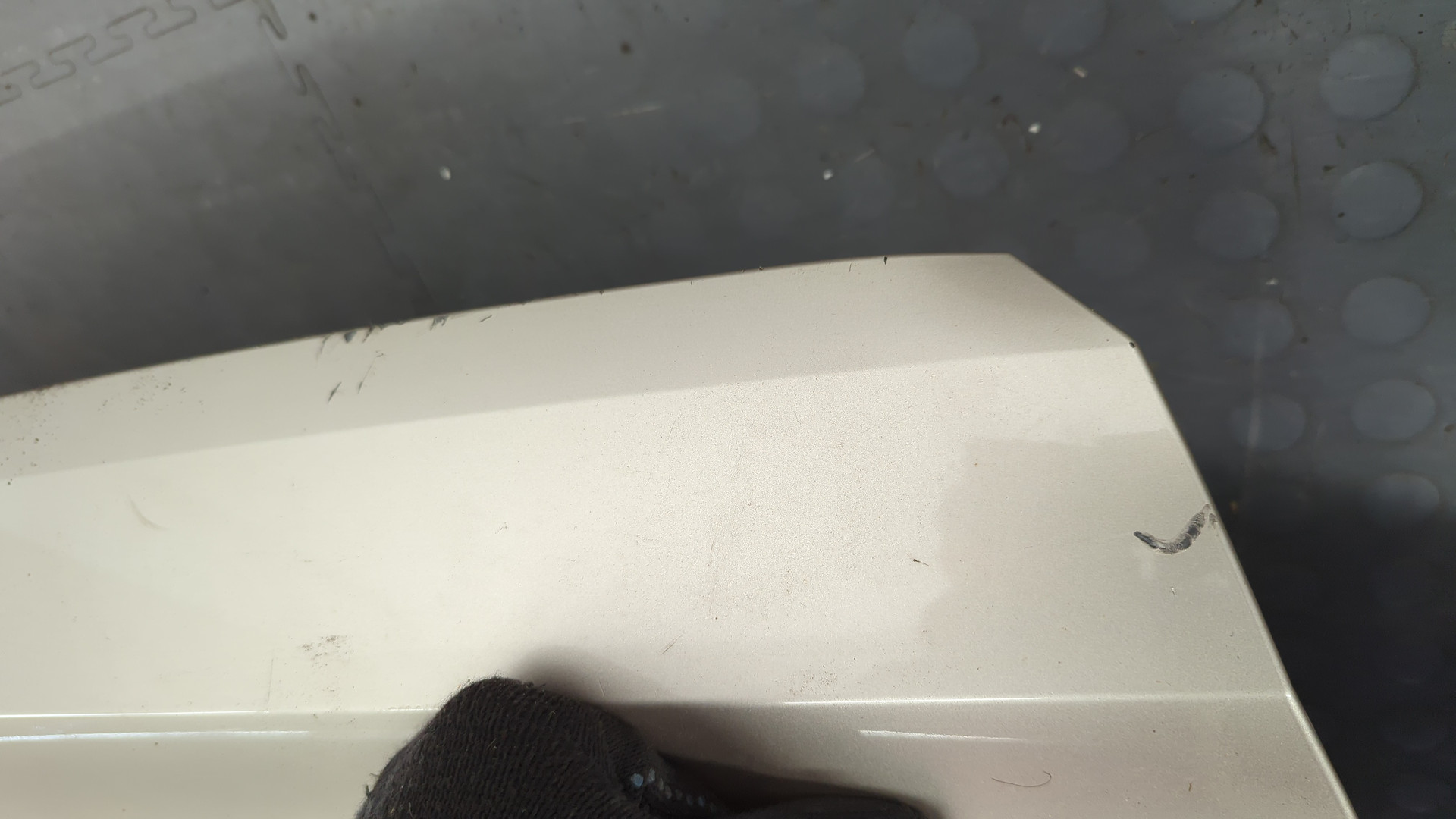 Дверь багажника