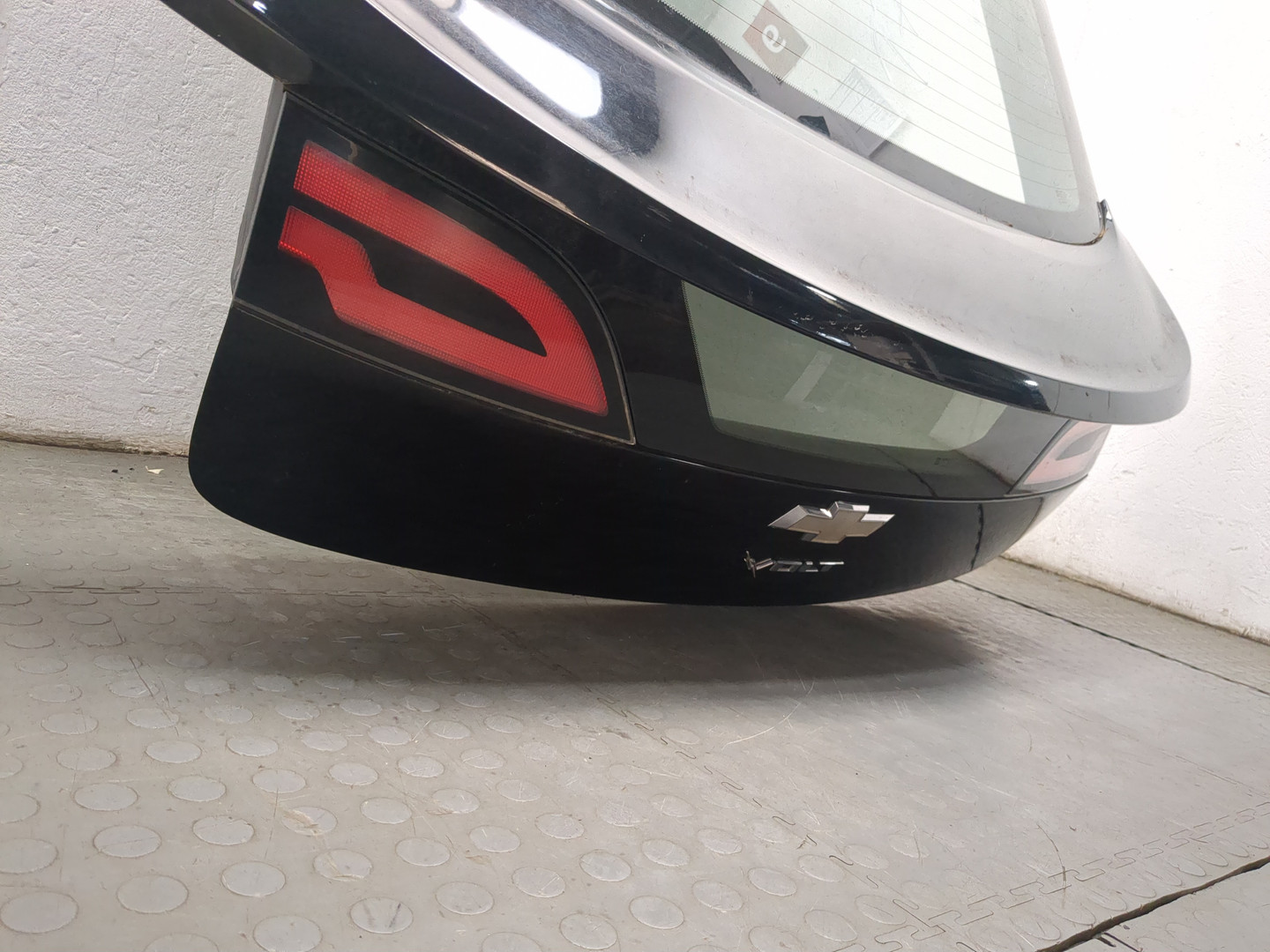 Дверь багажника