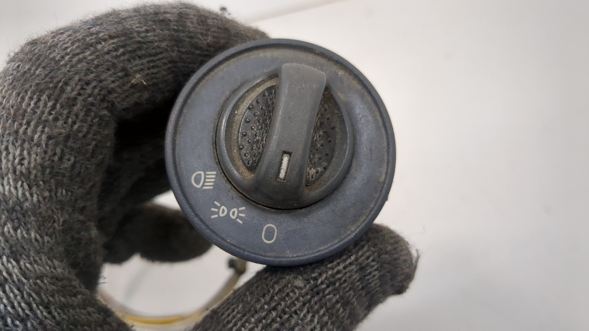 Переключатель света фар