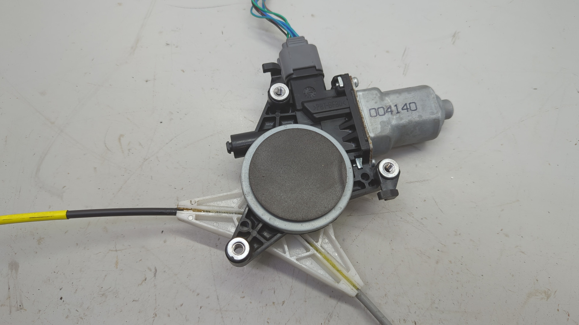 Стеклоподъемник электр. передний правый