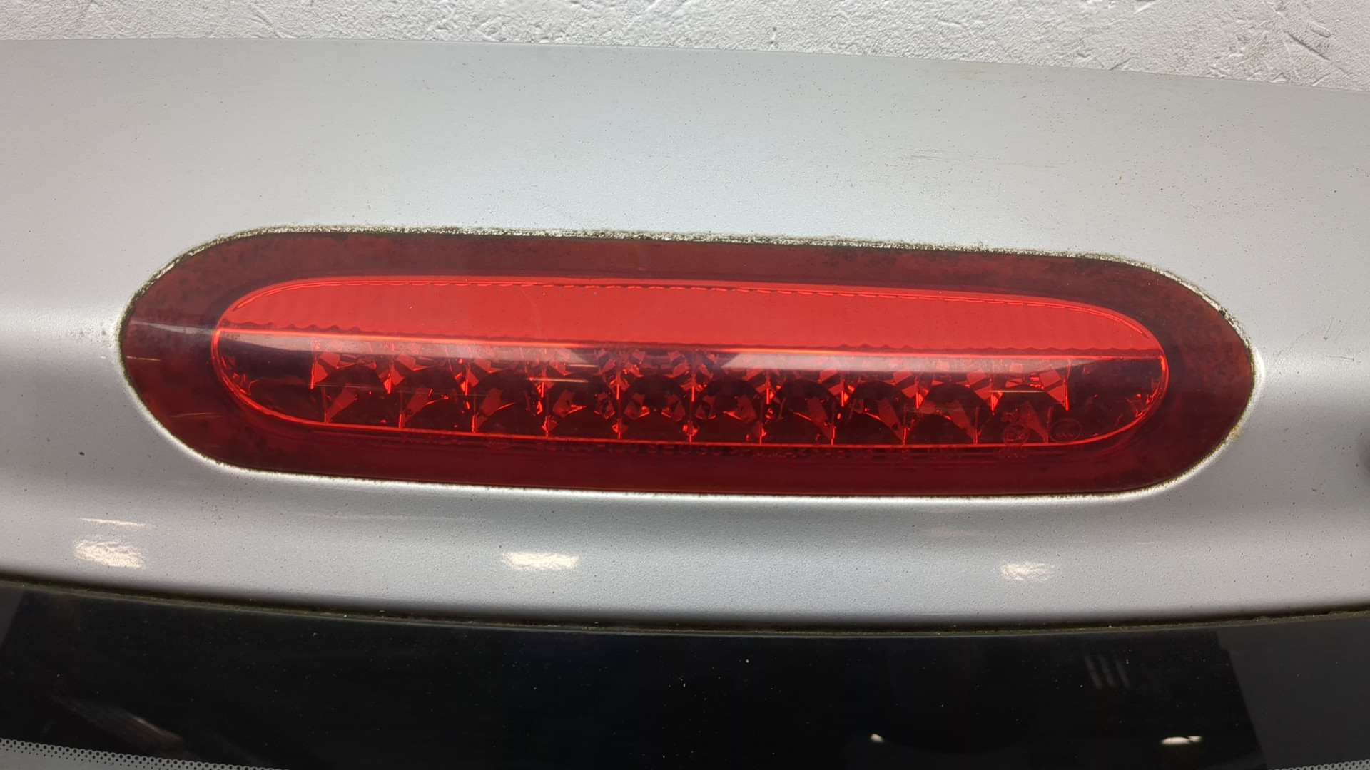 Дверь багажника