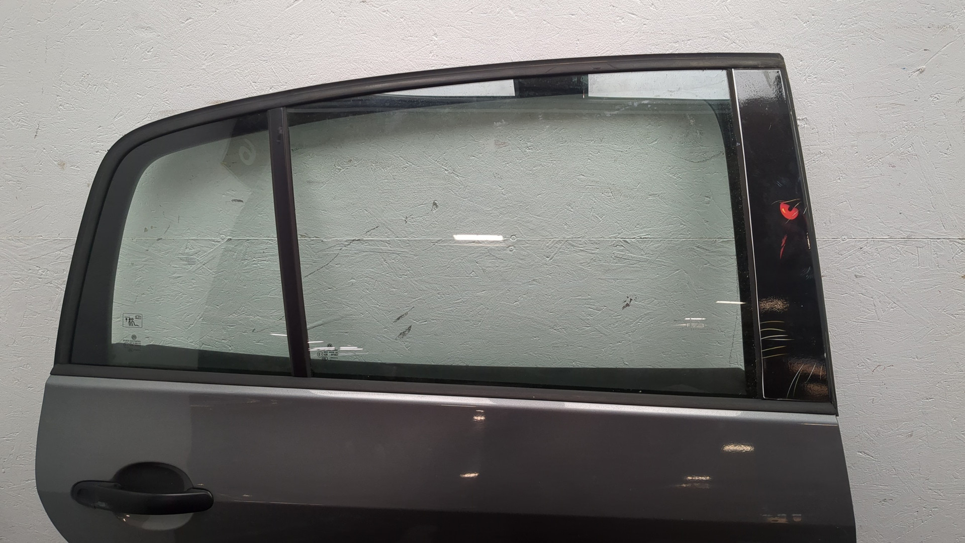 Дверь задняя правая