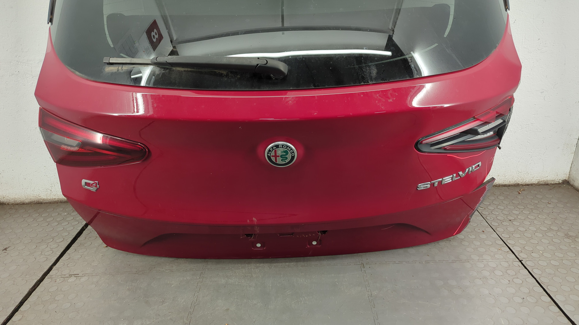 Дверь багажника