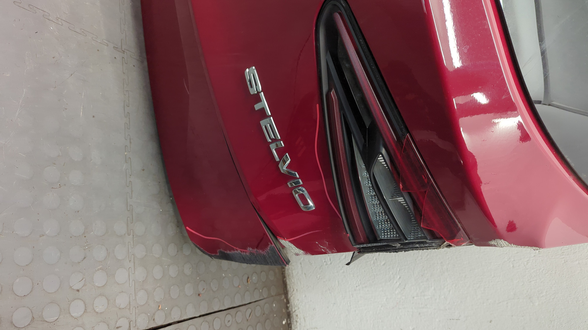 Дверь багажника