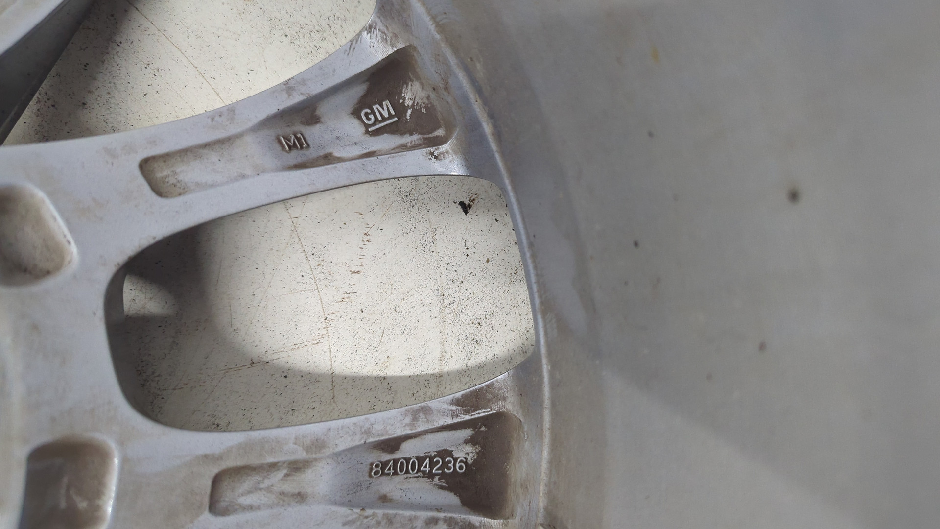 Диск колесный литой легкий сплав