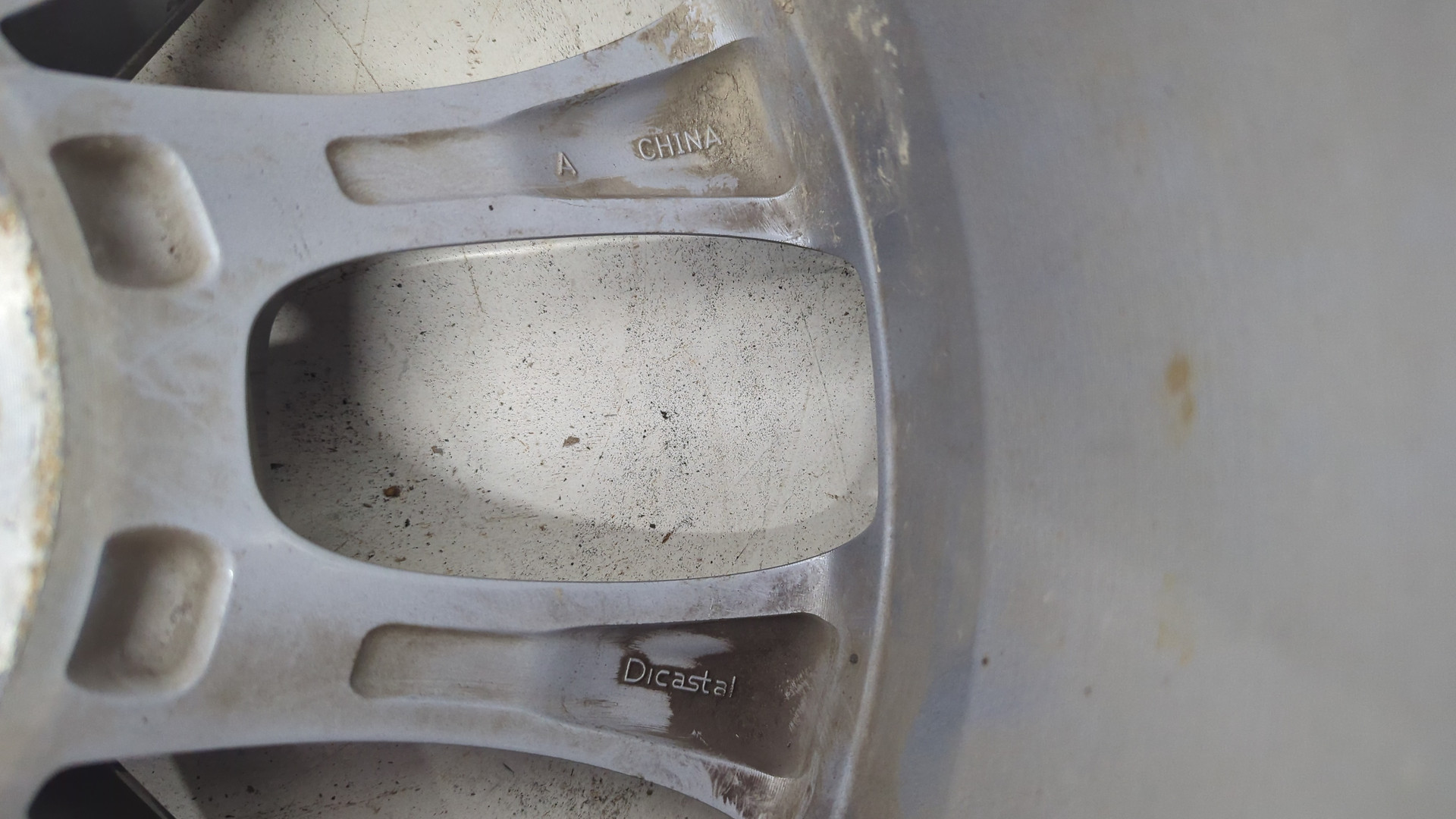 Диск колесный литой легкий сплав