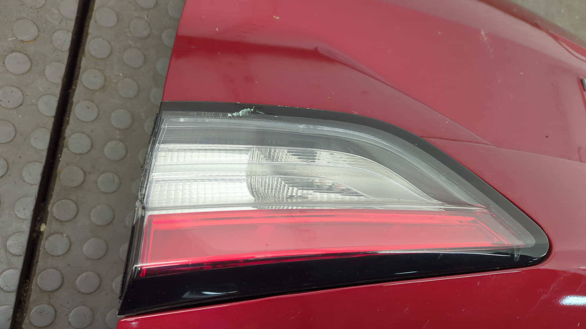 Дверь багажника