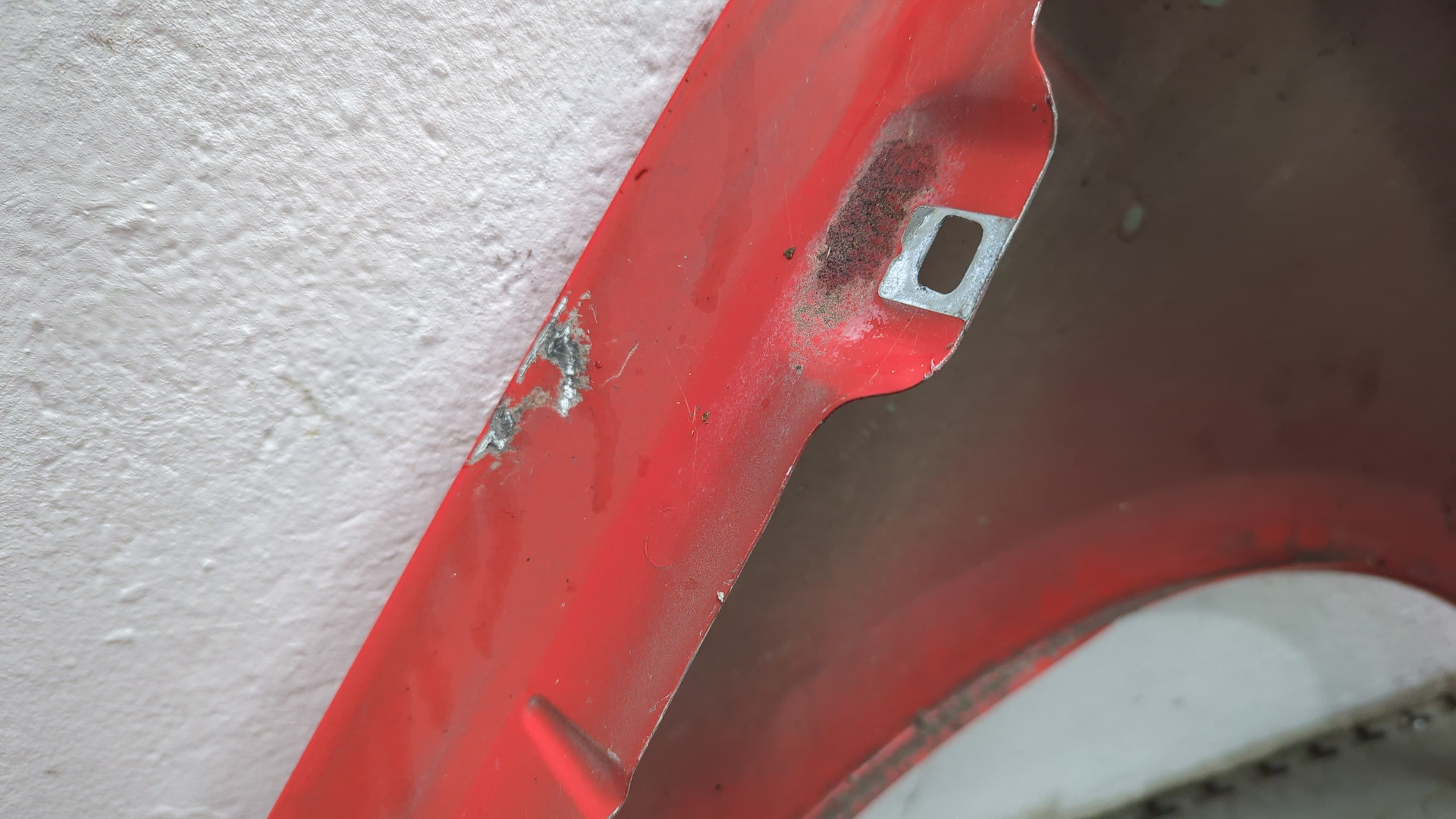 Крыло переднее левое