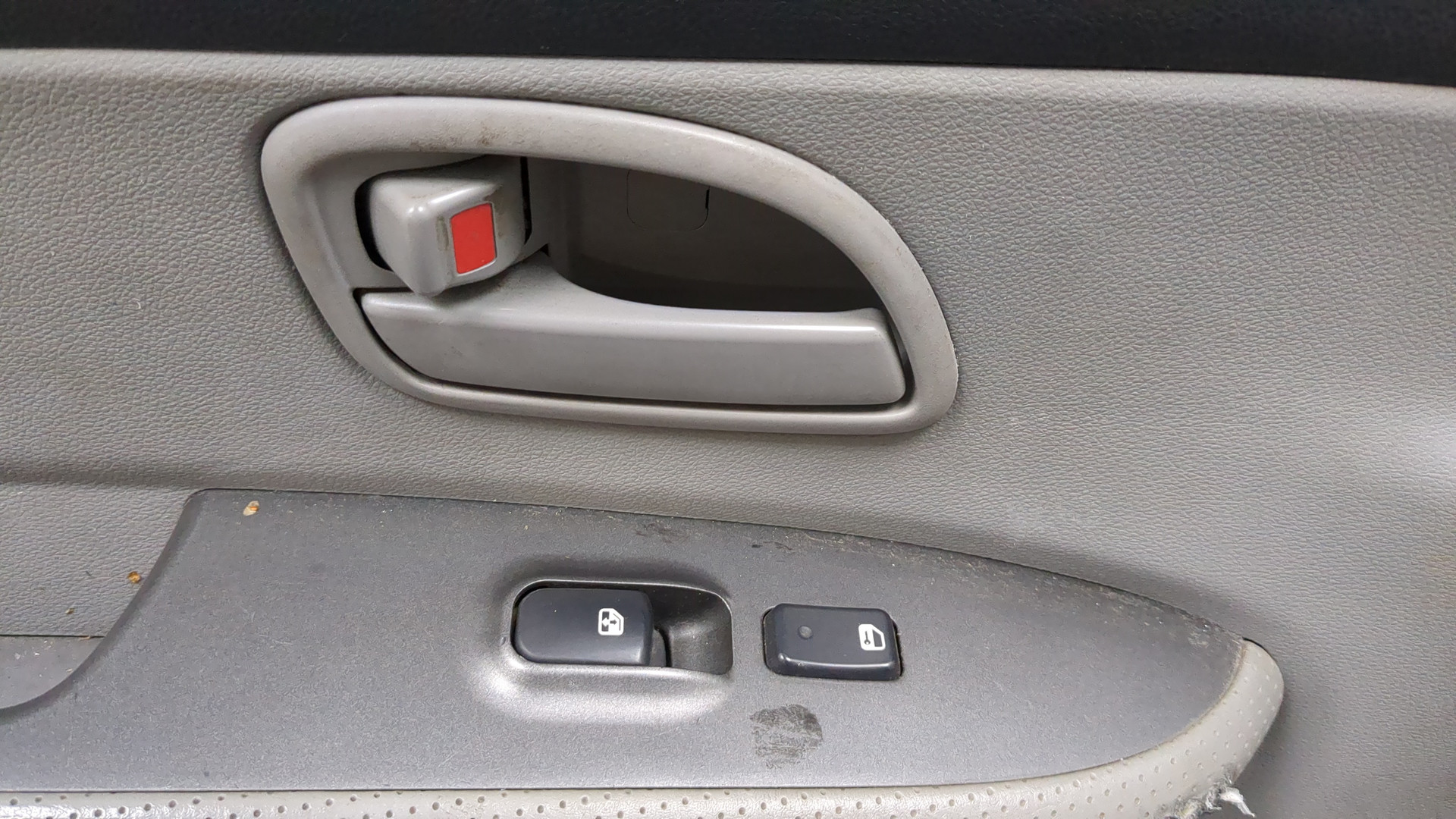 Дверь передняя левая