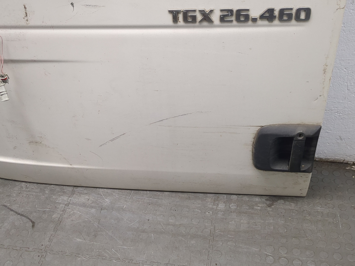 Дверь передняя левая