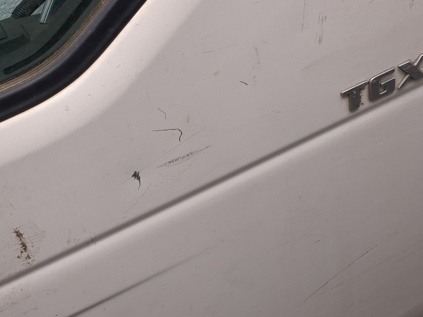 Дверь передняя левая