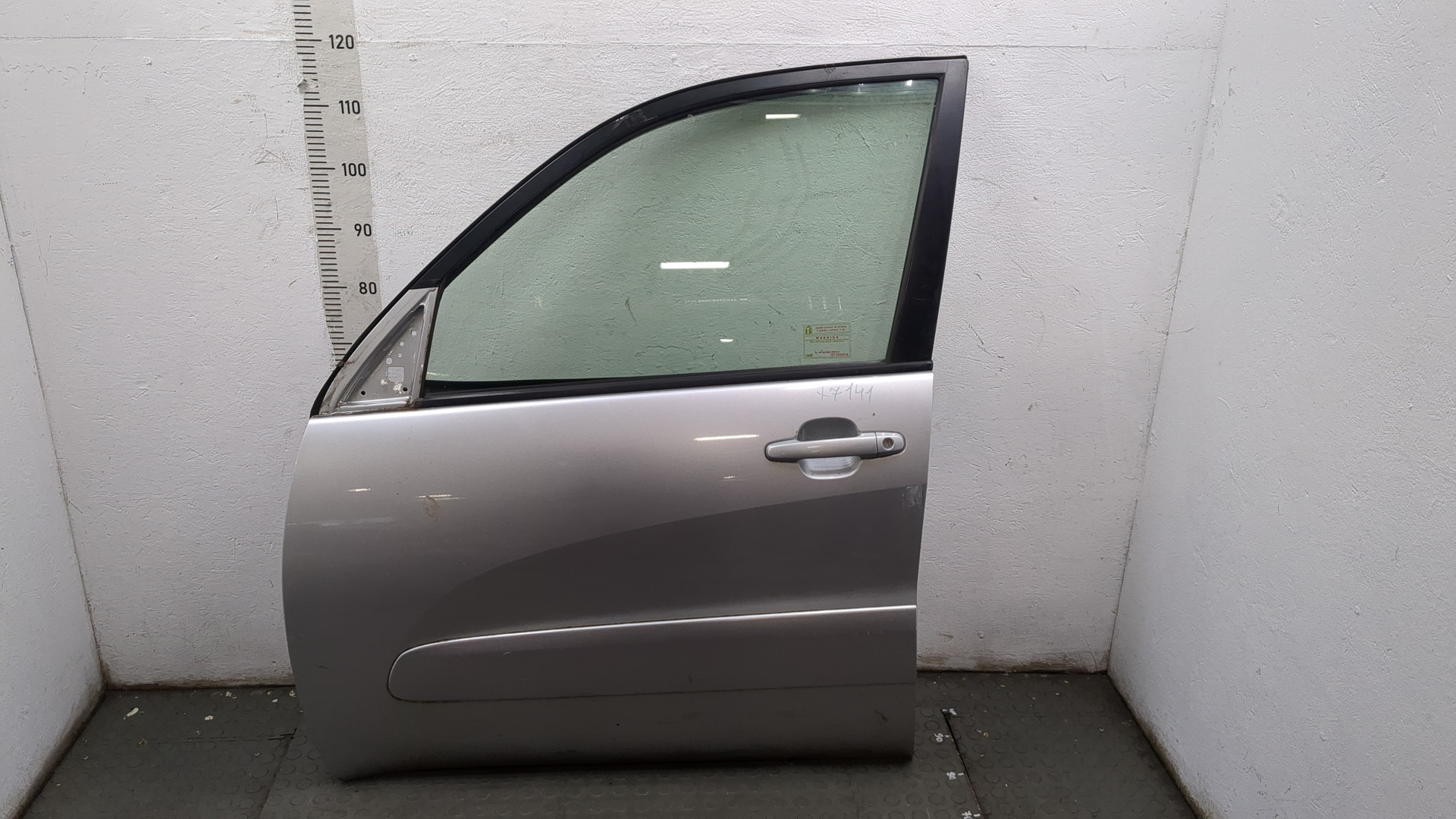 Дверь передняя левая