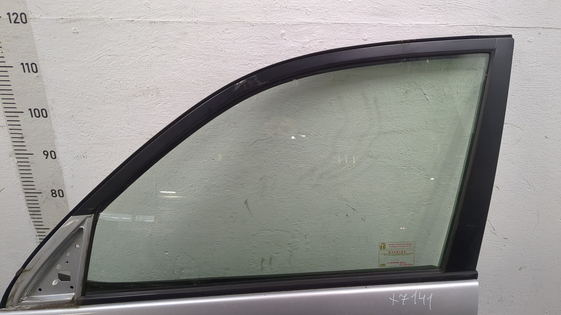 Дверь передняя левая