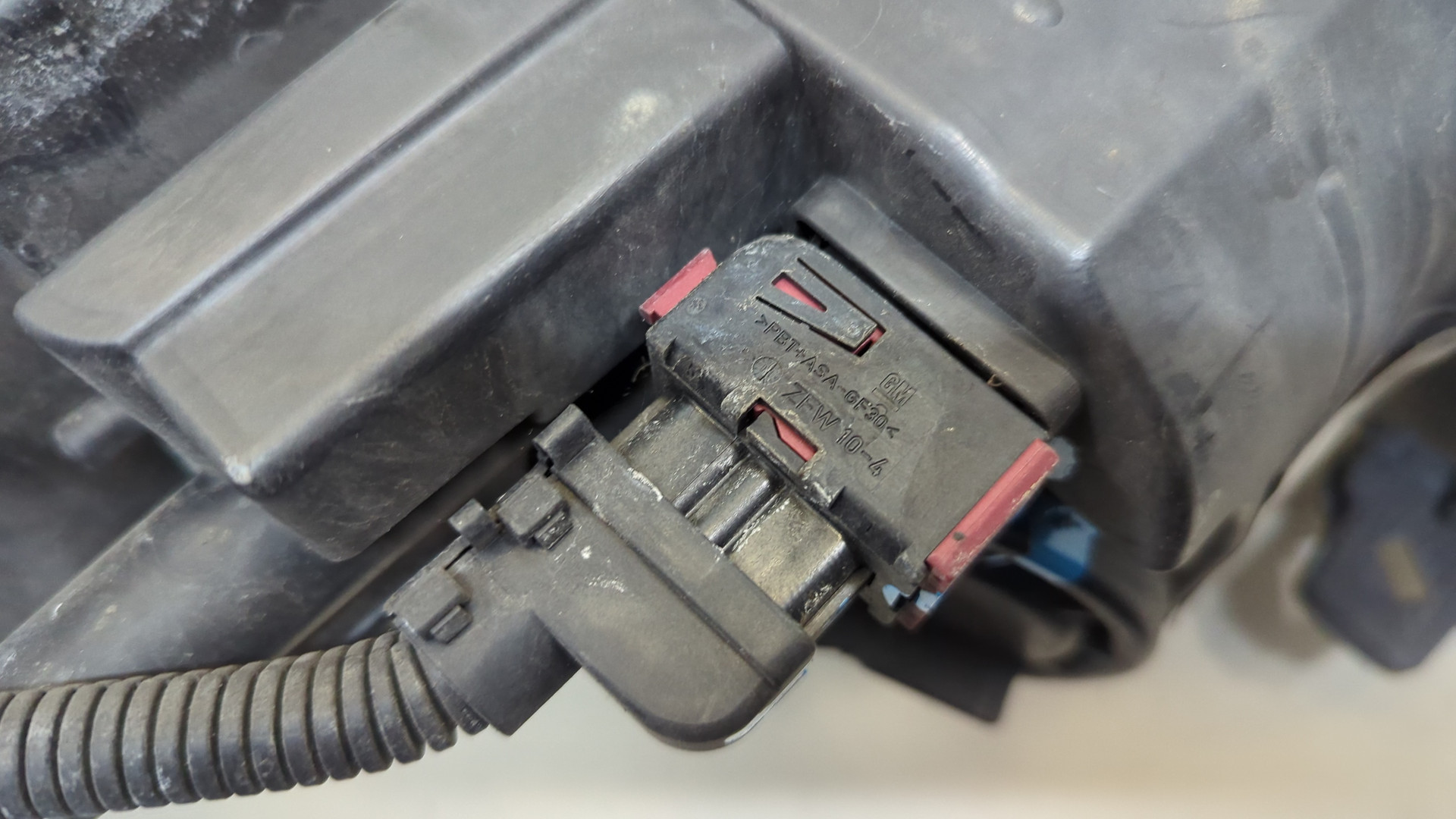 Фара правая