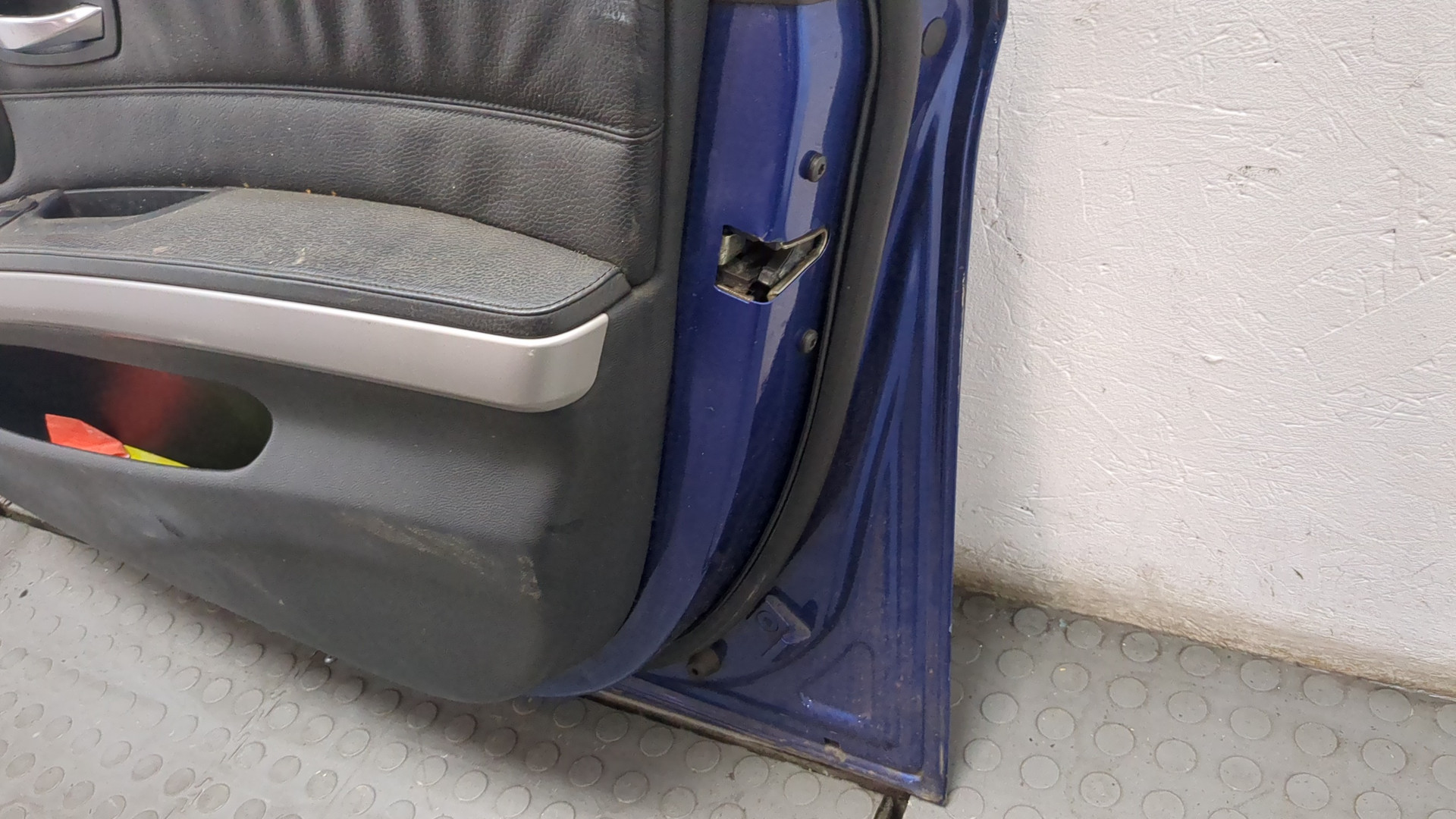 Дверь передняя правая