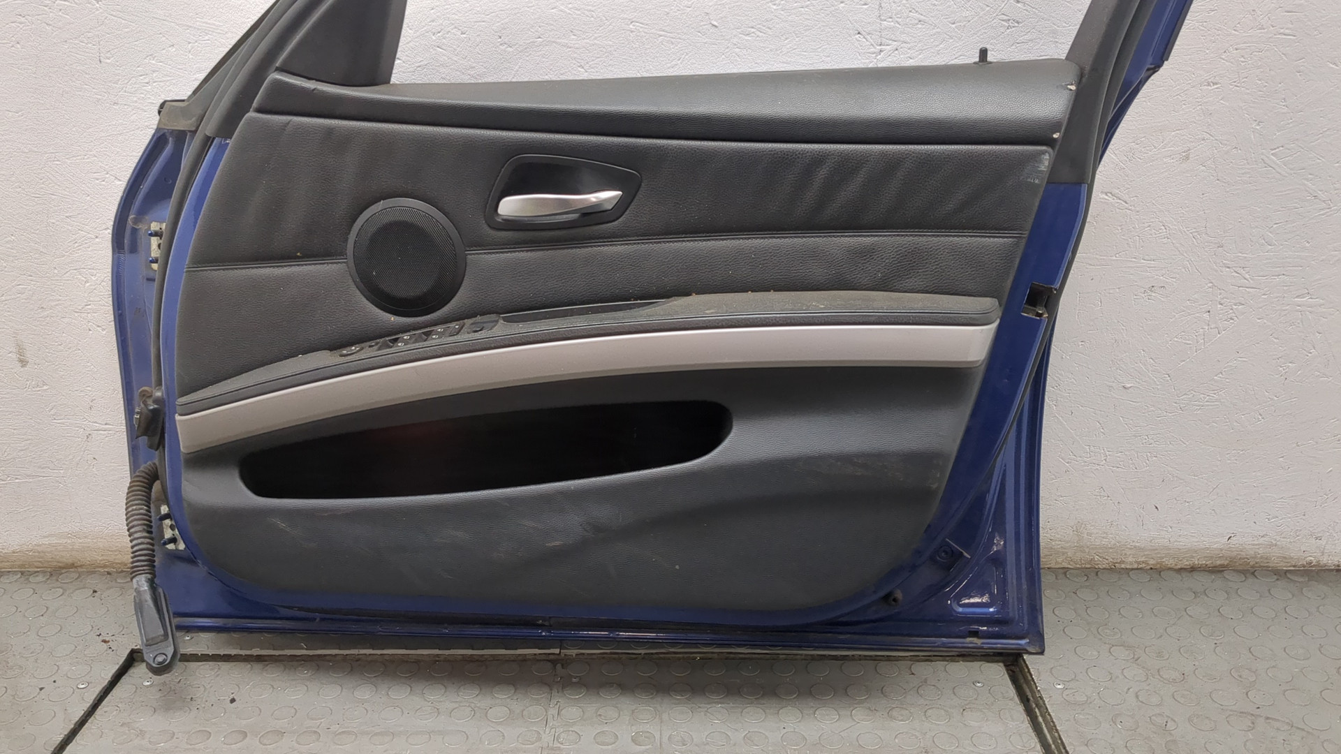 Дверь передняя правая