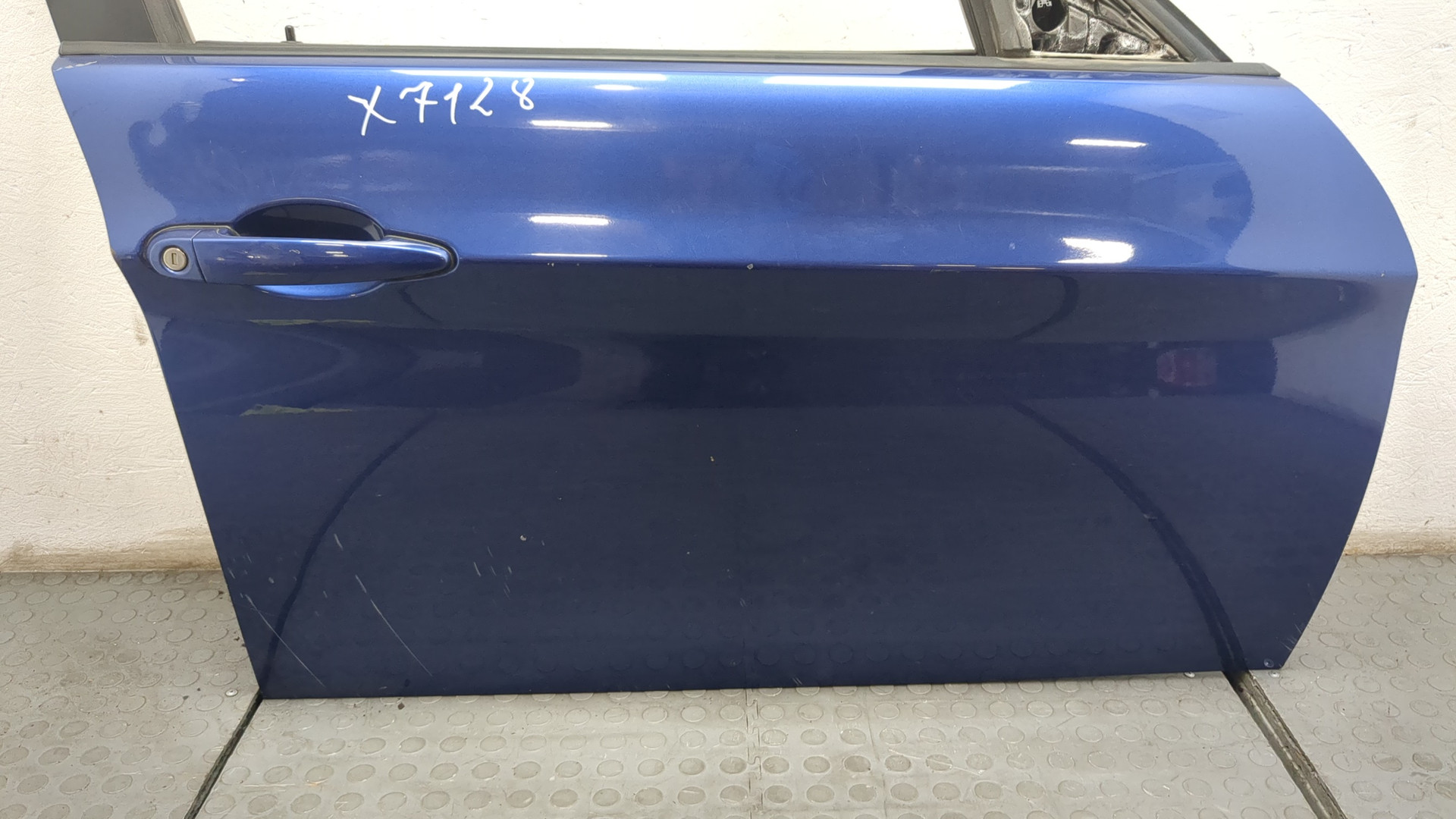 Дверь передняя правая