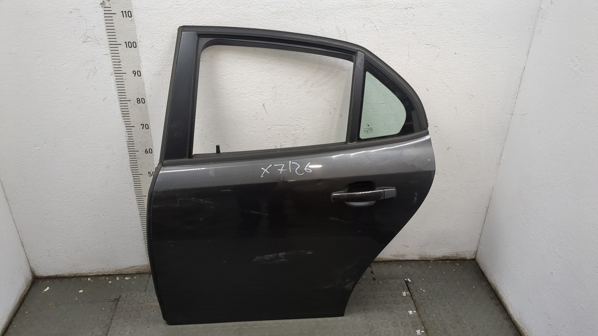 Дверь задняя левая