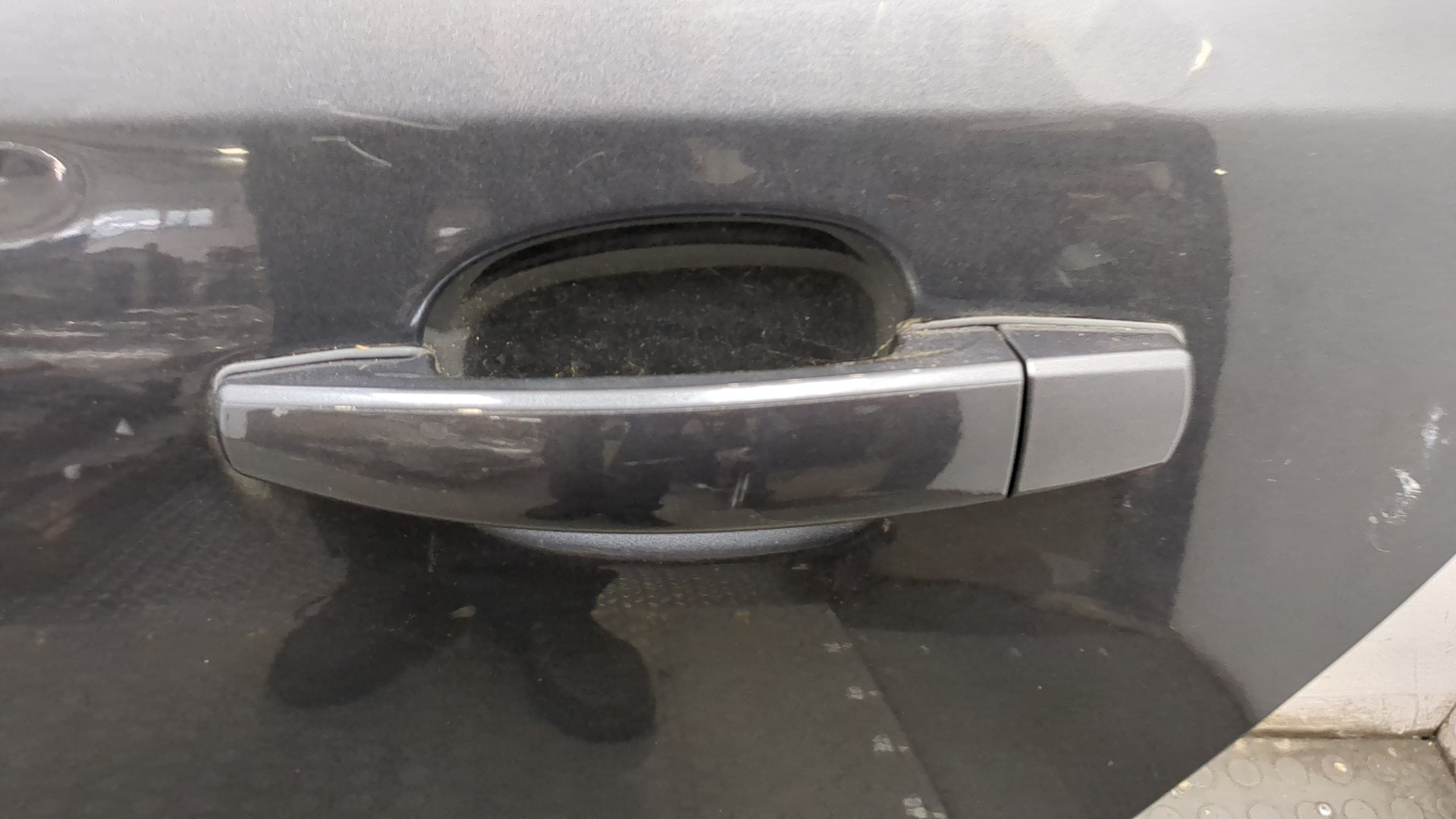 Дверь задняя левая