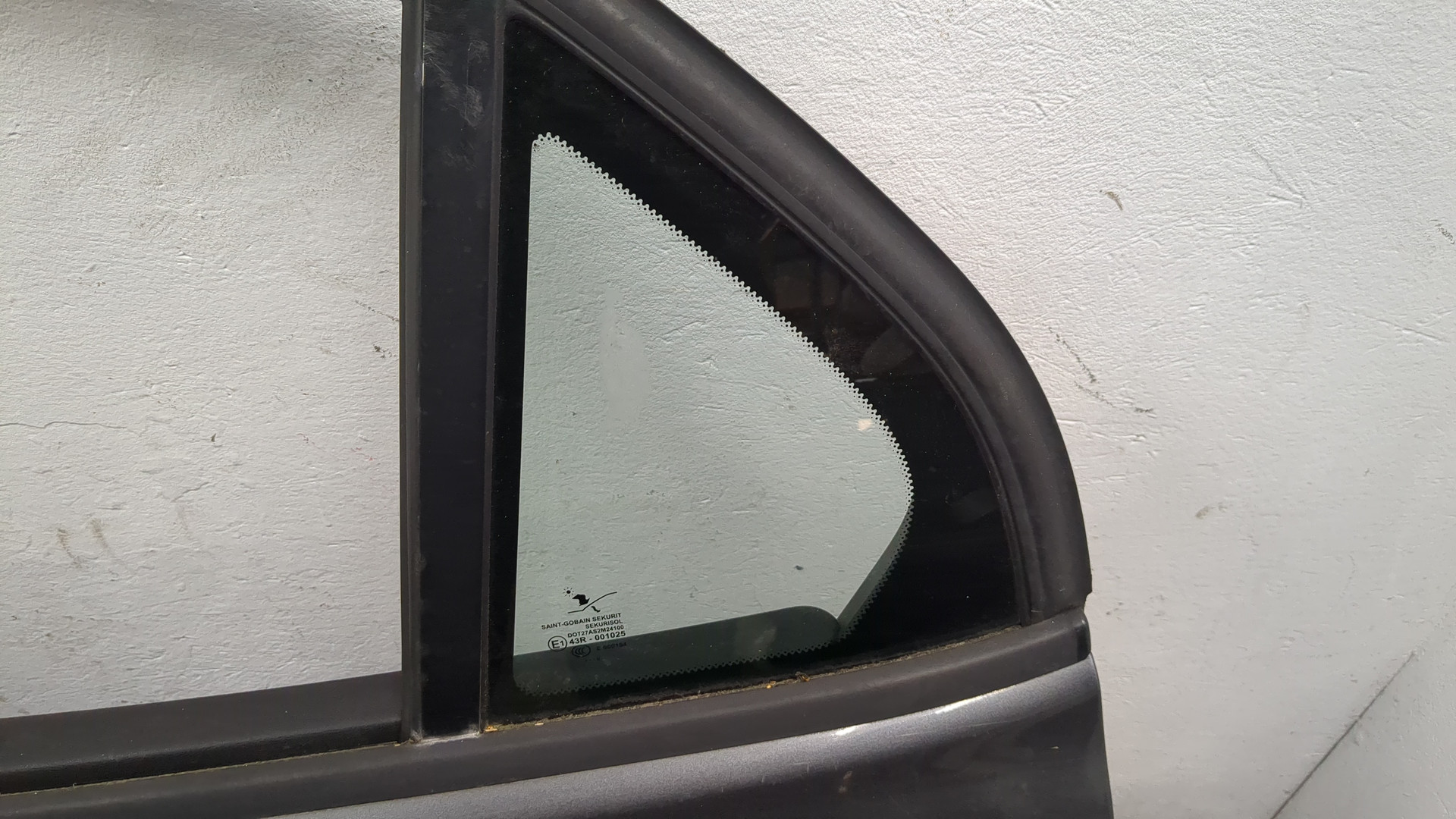 Дверь задняя левая