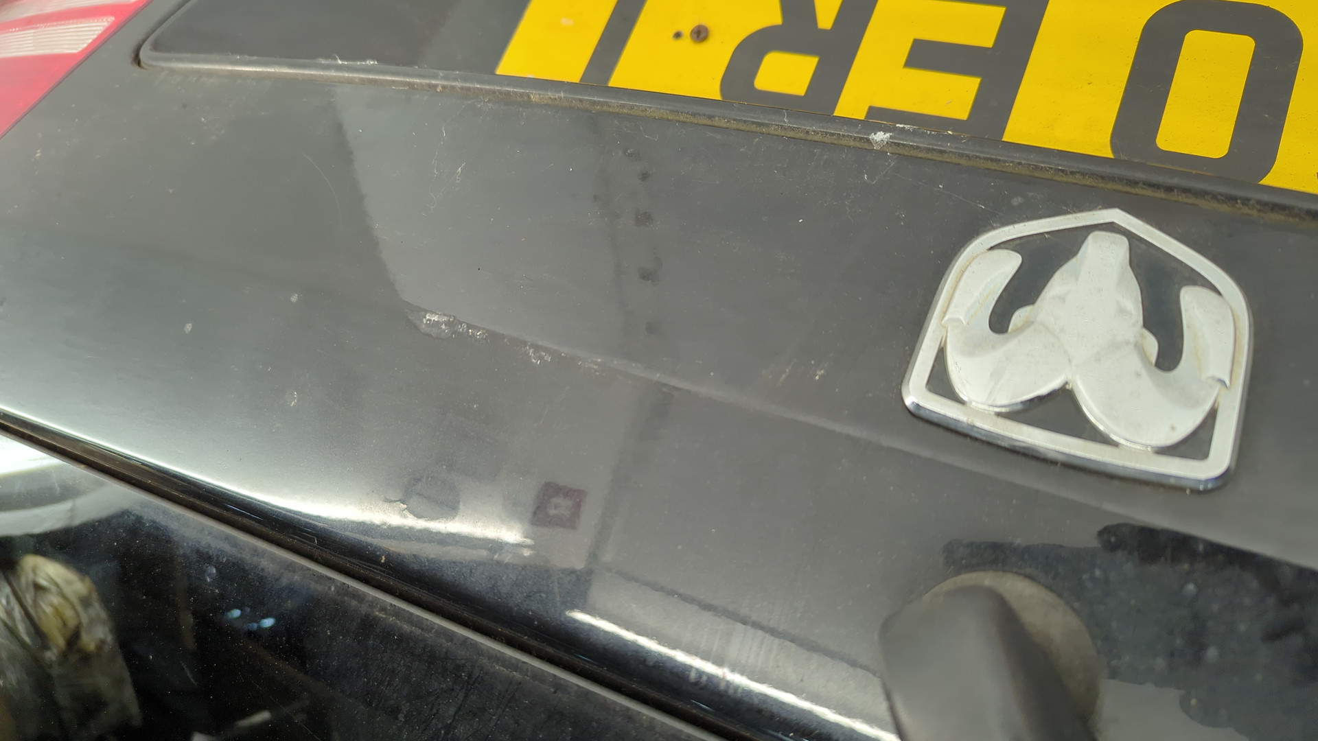 Дверь багажника