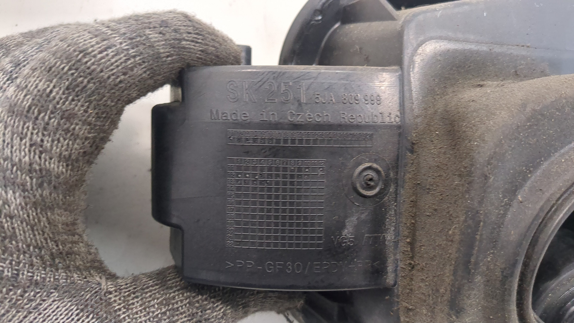 Лючок бензобака