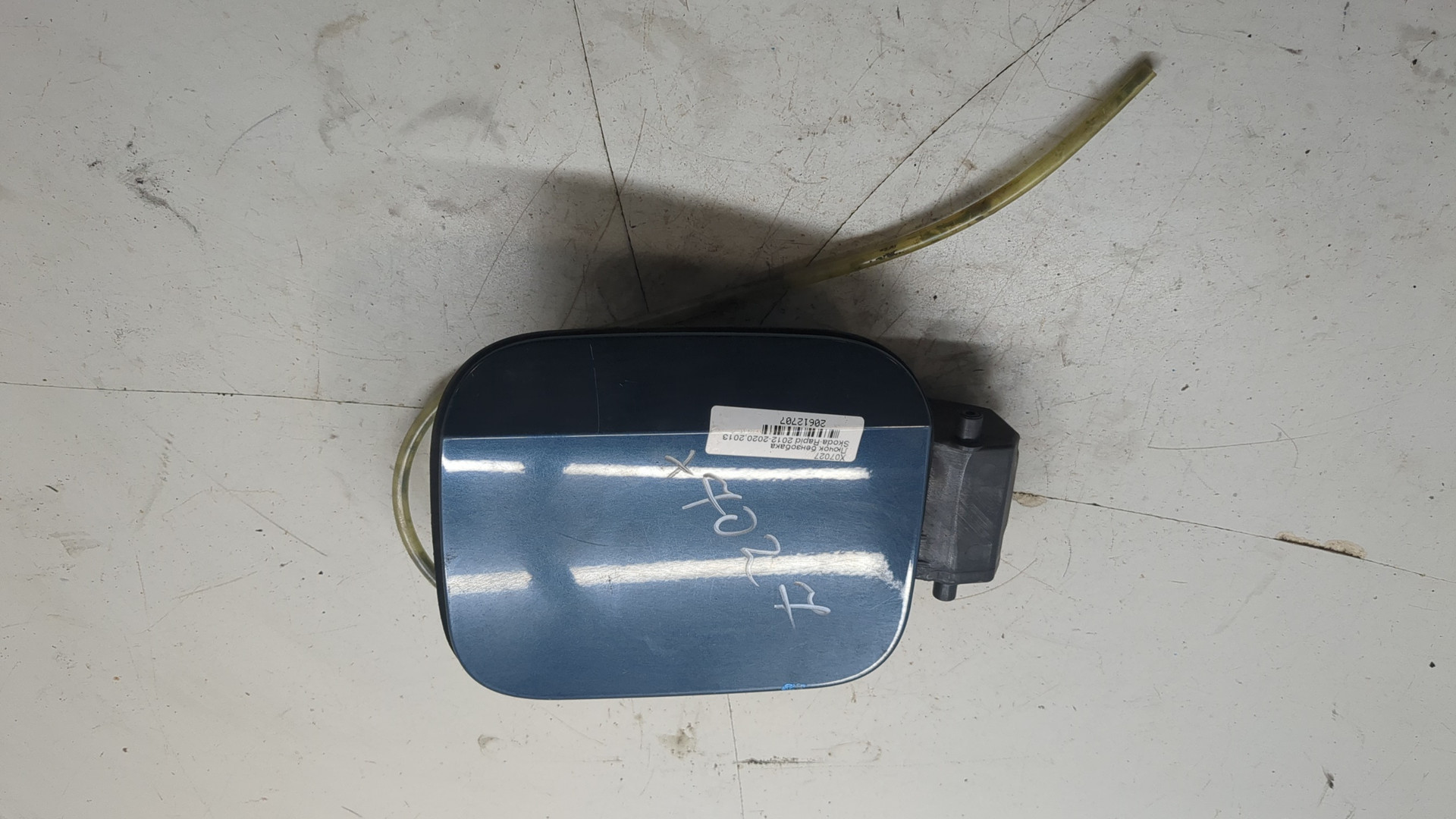 Лючок бензобака