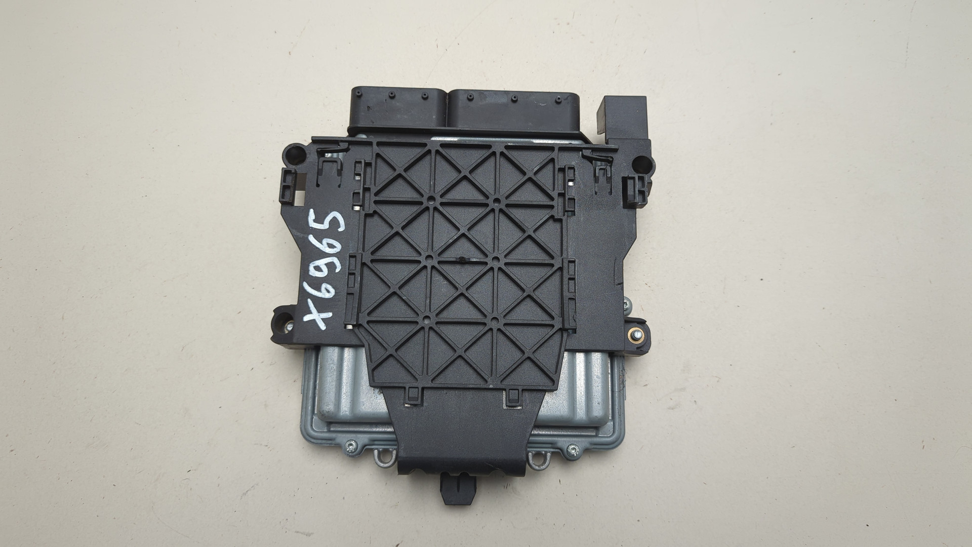 Блок управления двигателем