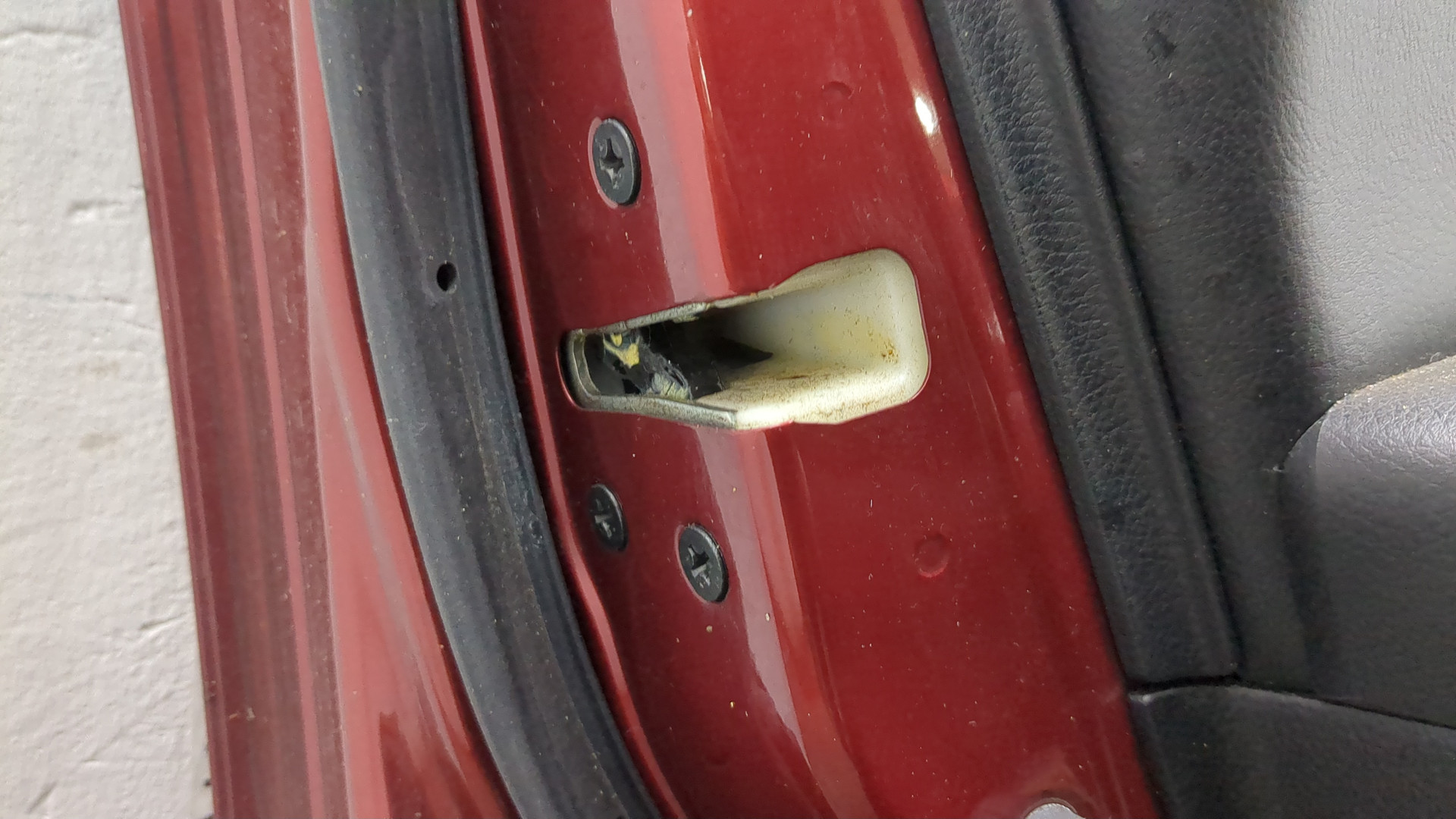 Дверь передняя левая