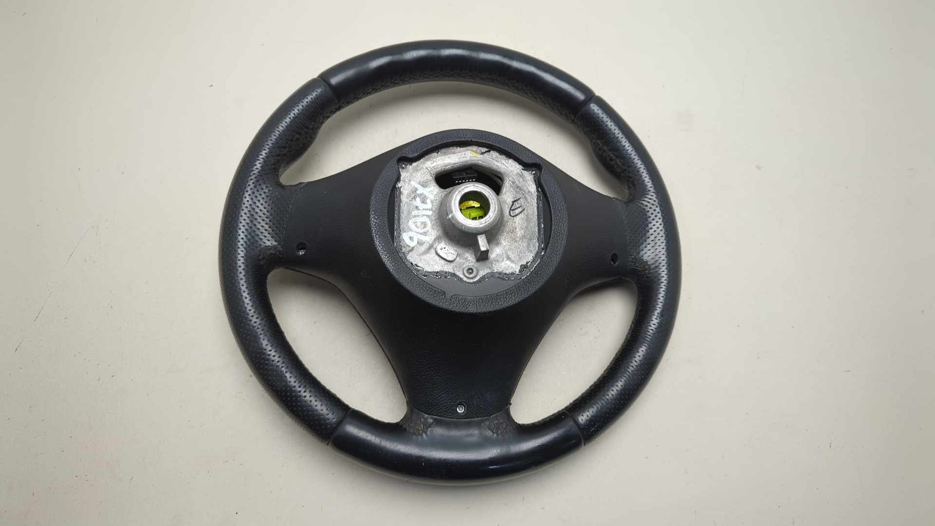 Рулевое колесо (руль)