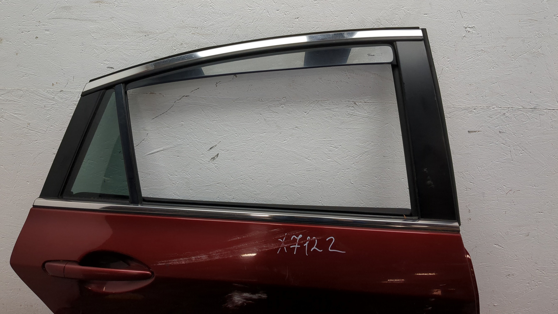 Дверь задняя правая