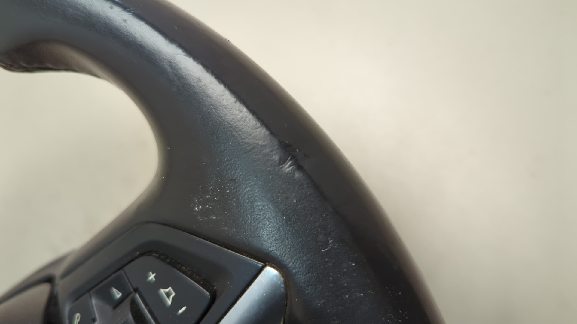 Рулевое колесо (руль)