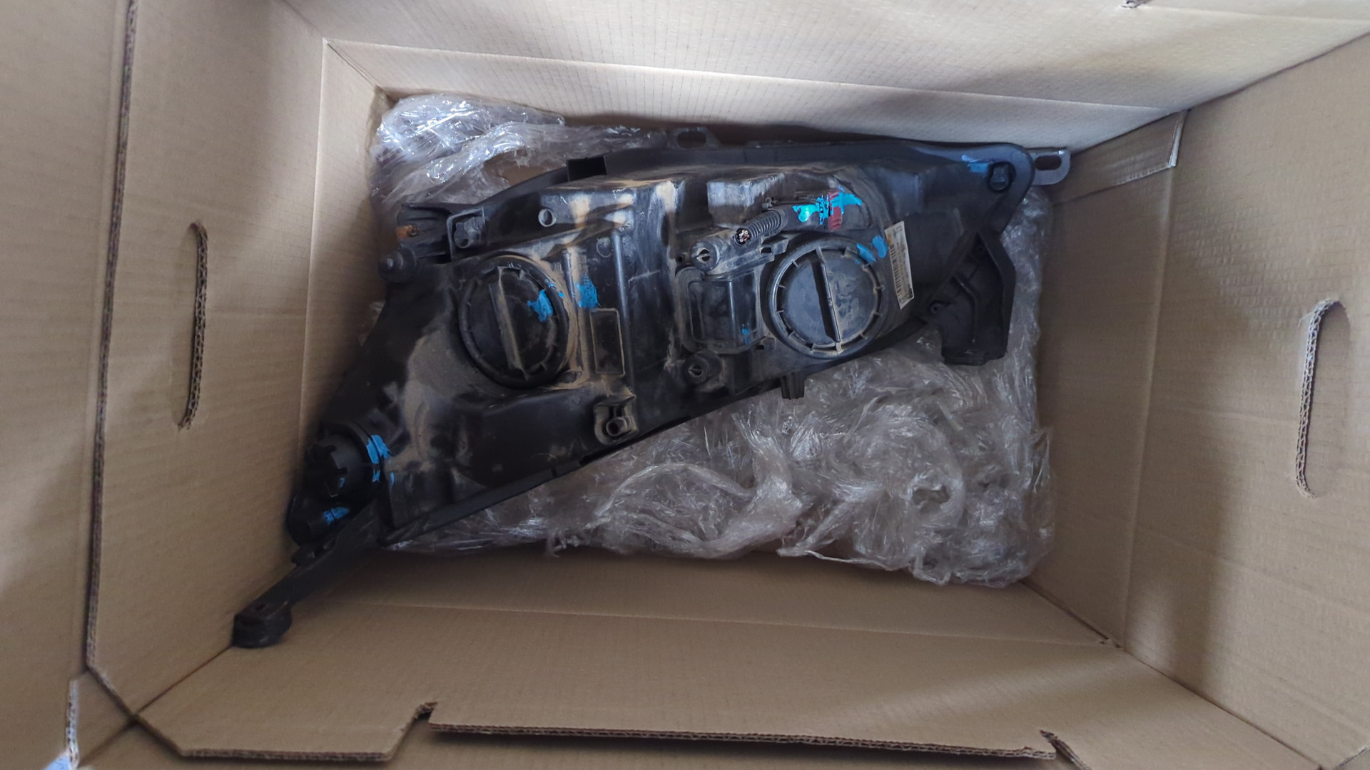 Фара правая