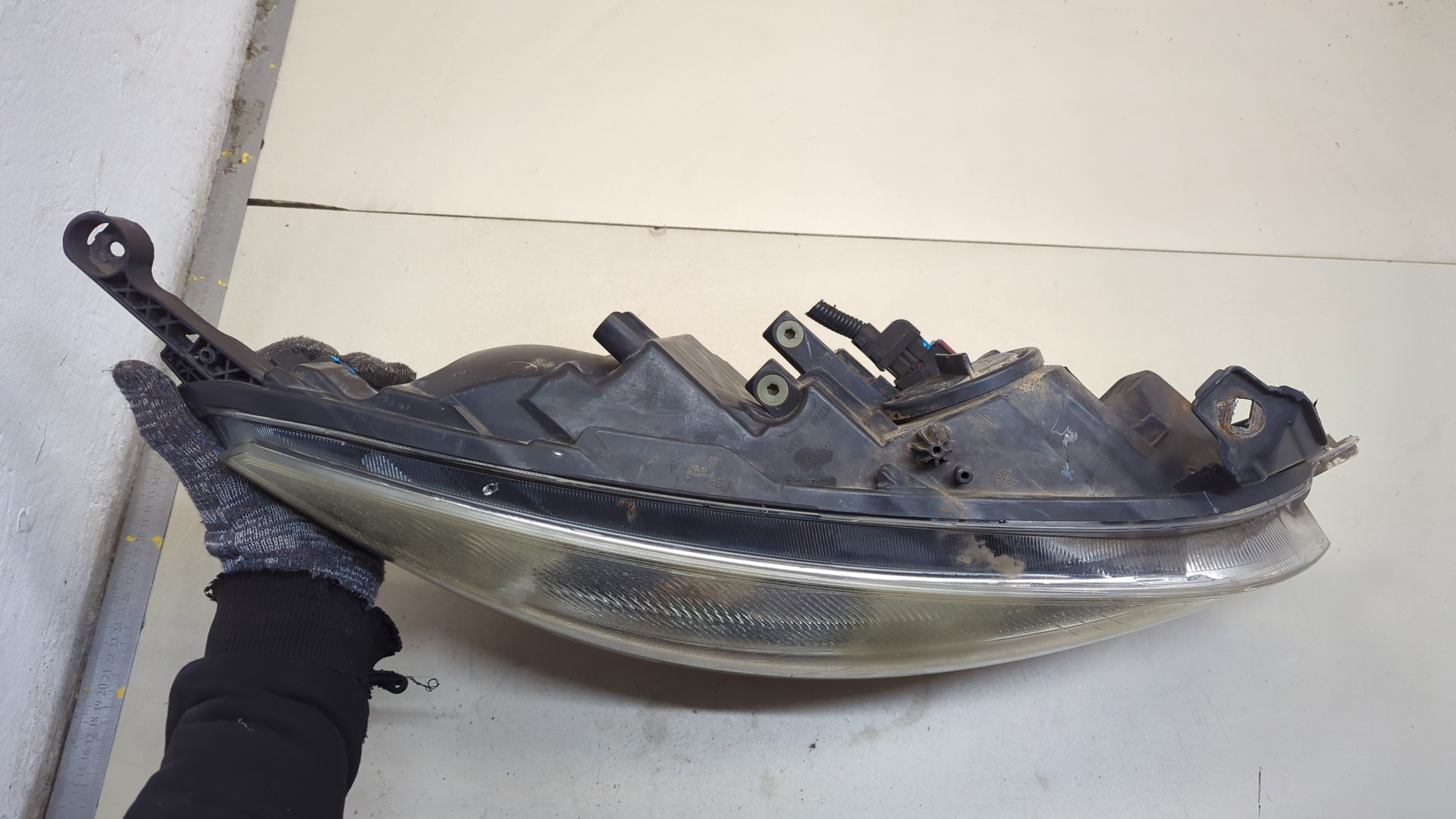 Фара правая