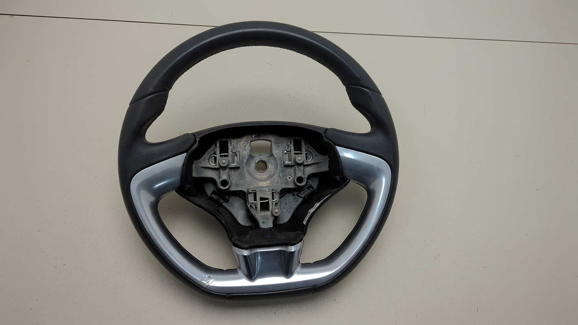 Рулевое колесо (руль)