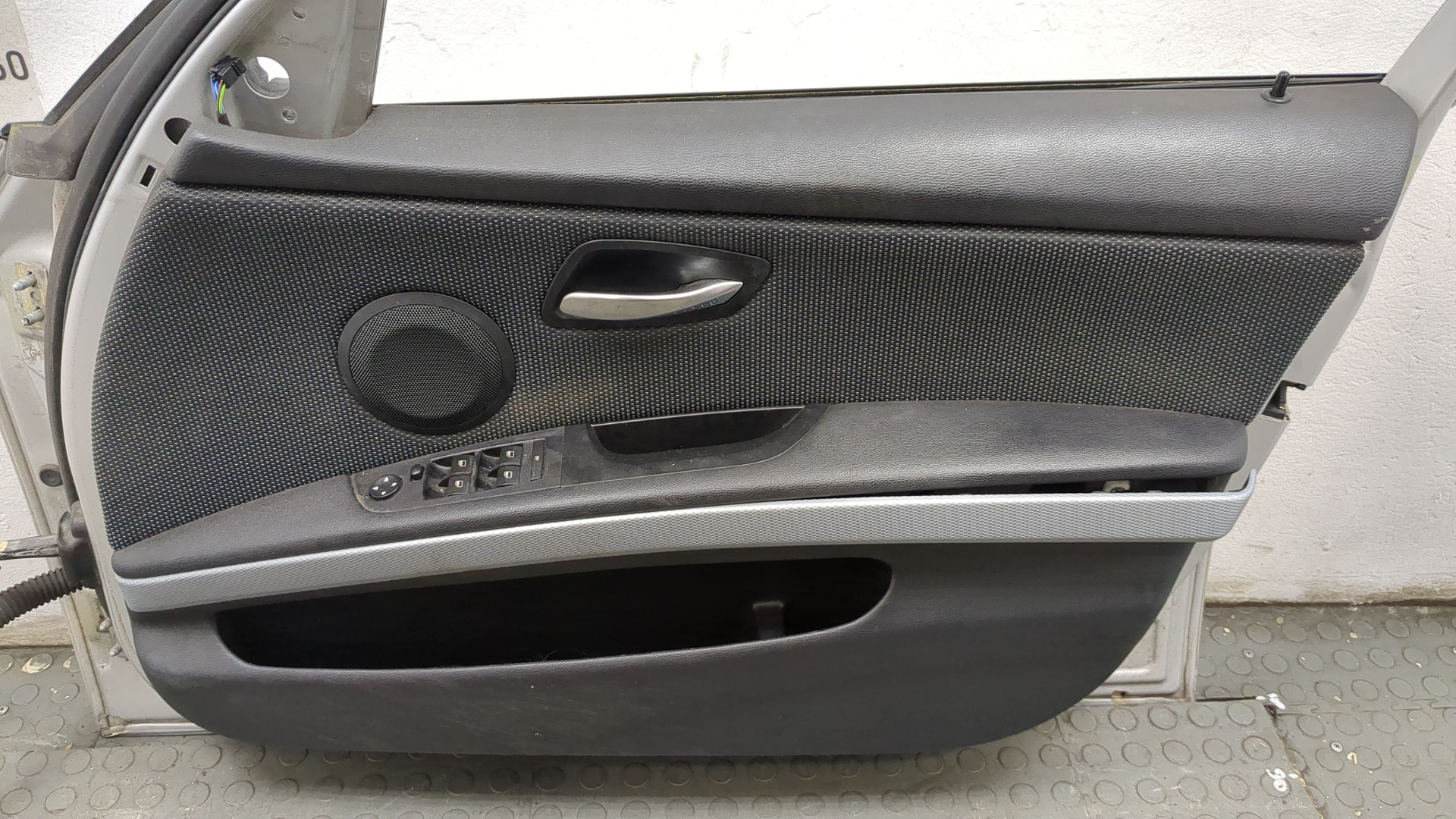 Дверь передняя правая