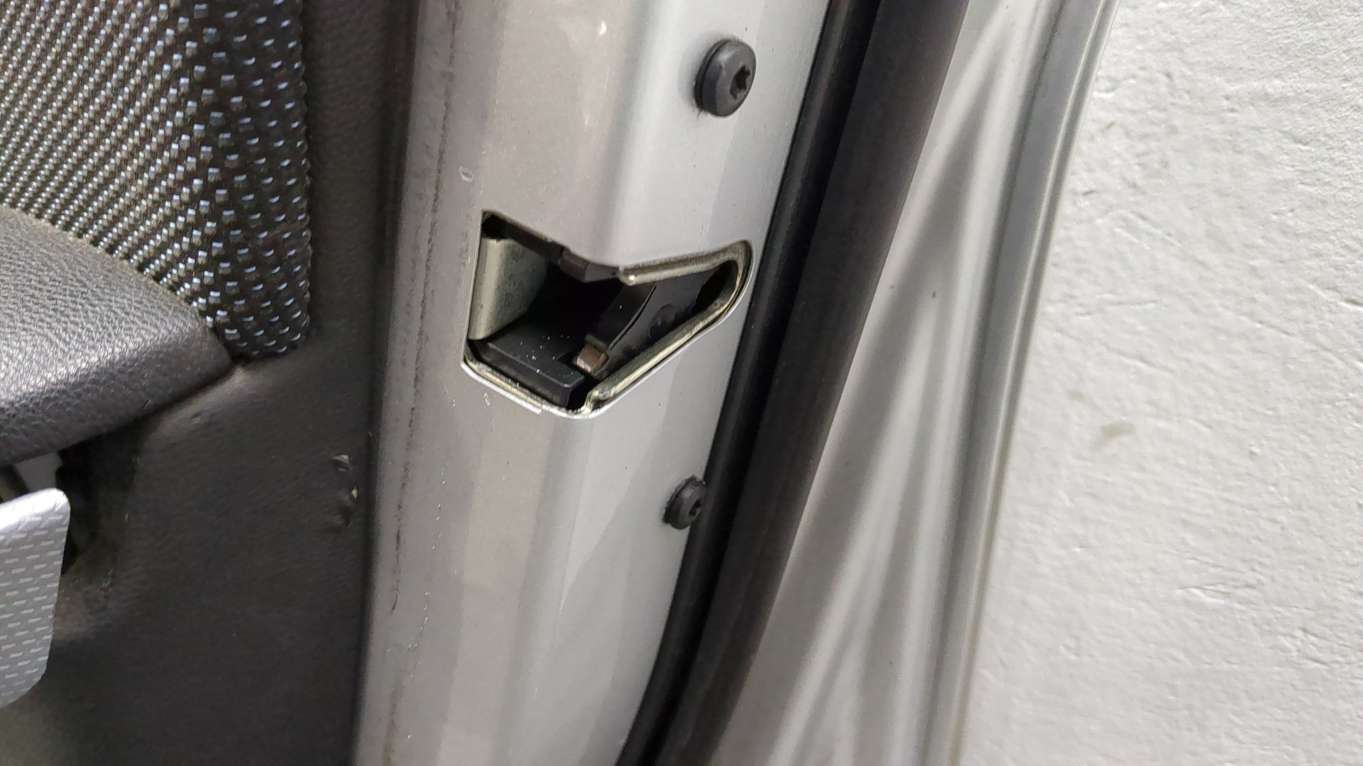 Дверь передняя правая