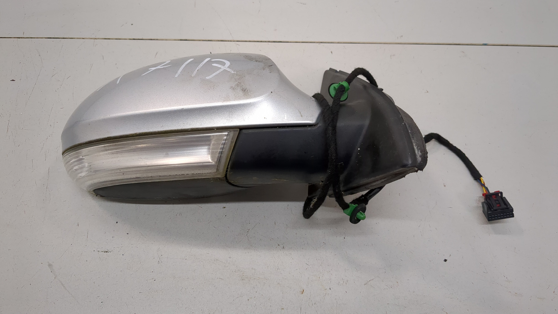 Зеркало правое электрическое