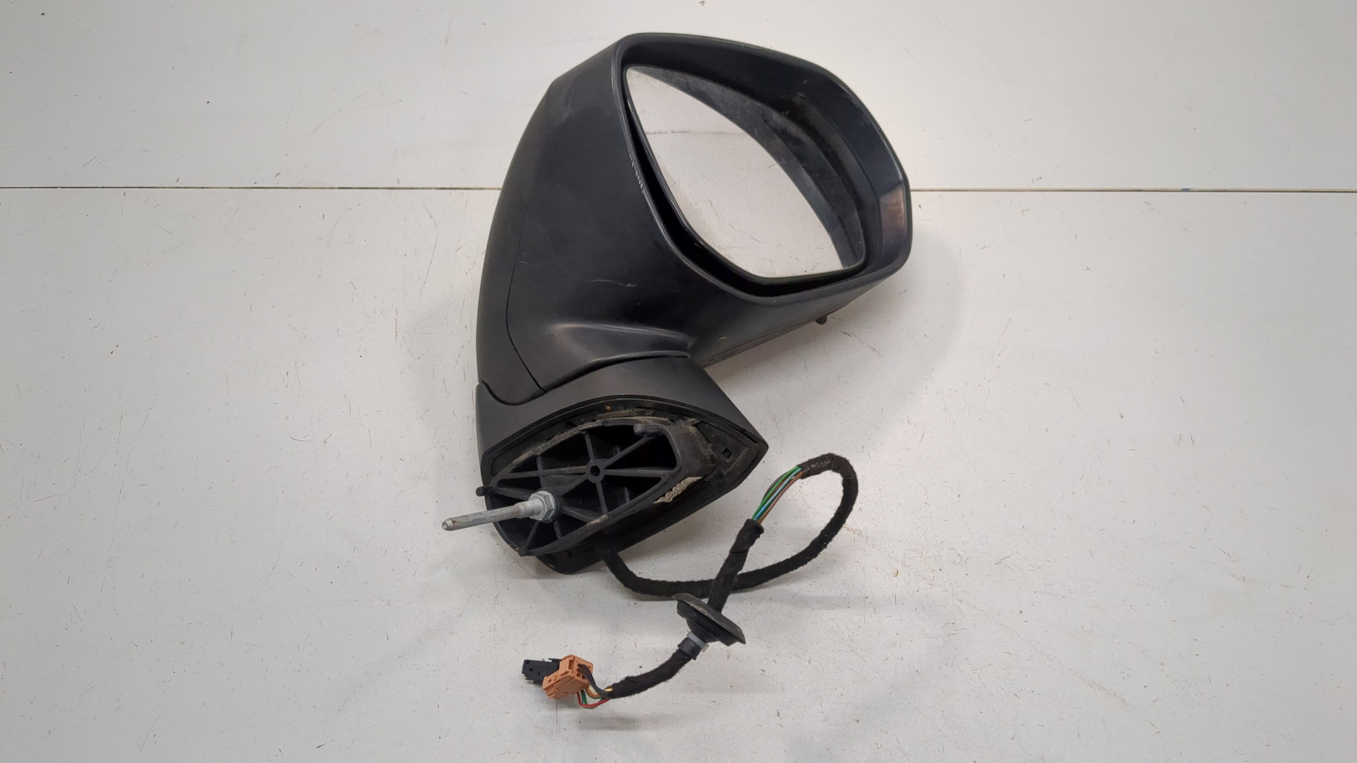 Зеркало правое электрическое